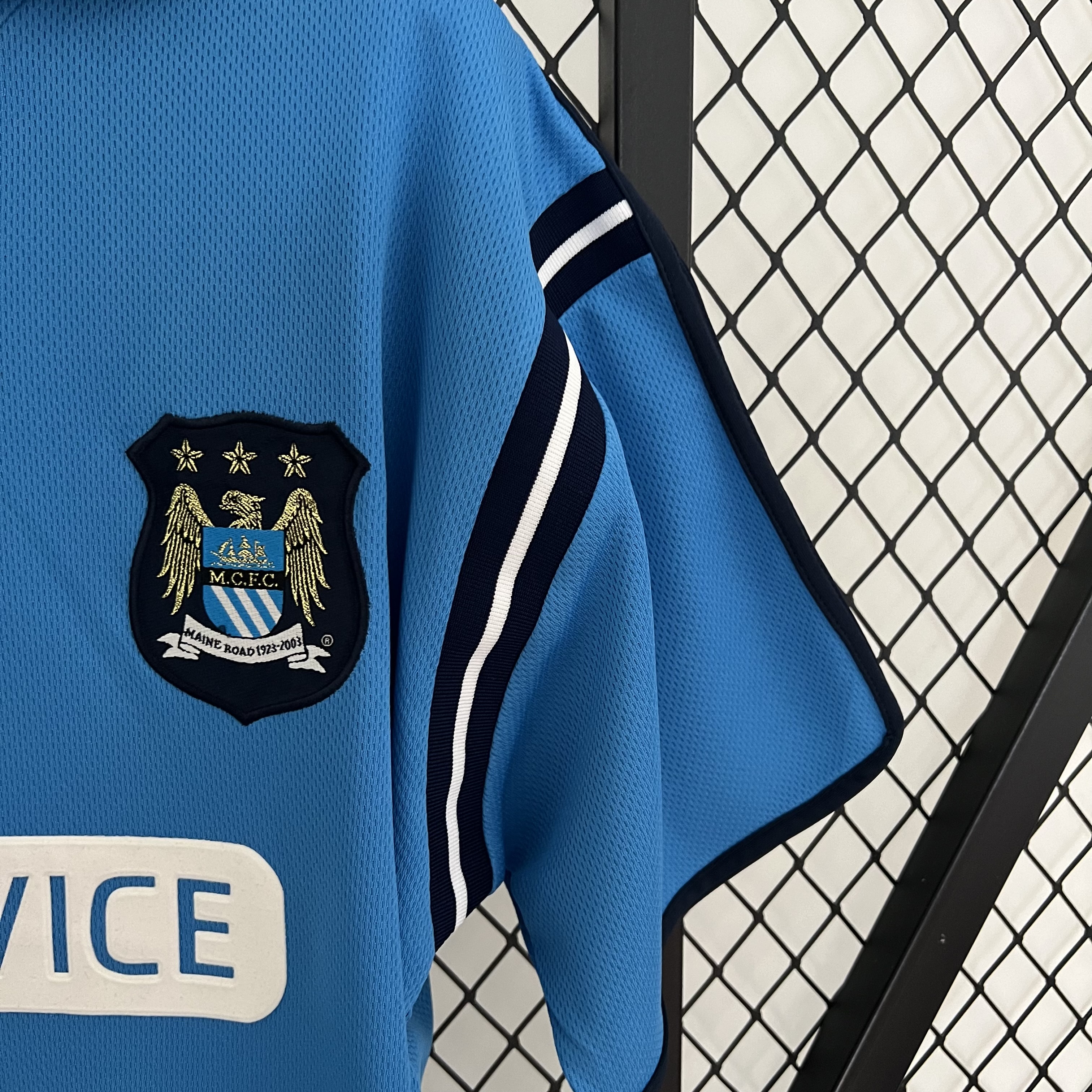 Higojerseys-Retro Manchester City 2002-03 Home Stadium Jersey