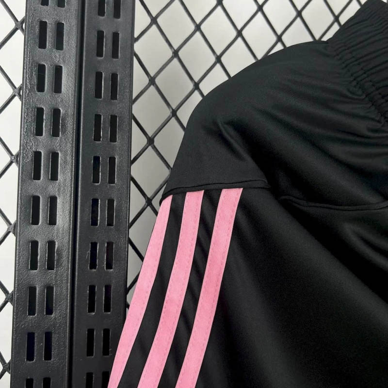 2025/2026 Juventus Home Shorts:football jersey mysite: unitedjerseyfootball 邓江浪:football