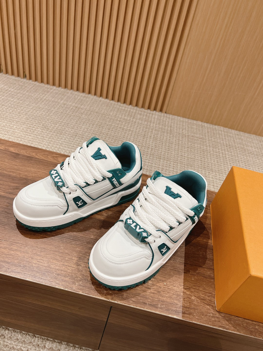 LV Trainer Maxi Sneaker White Mix Emerald Green Calfskin、mysite、Cacoeks