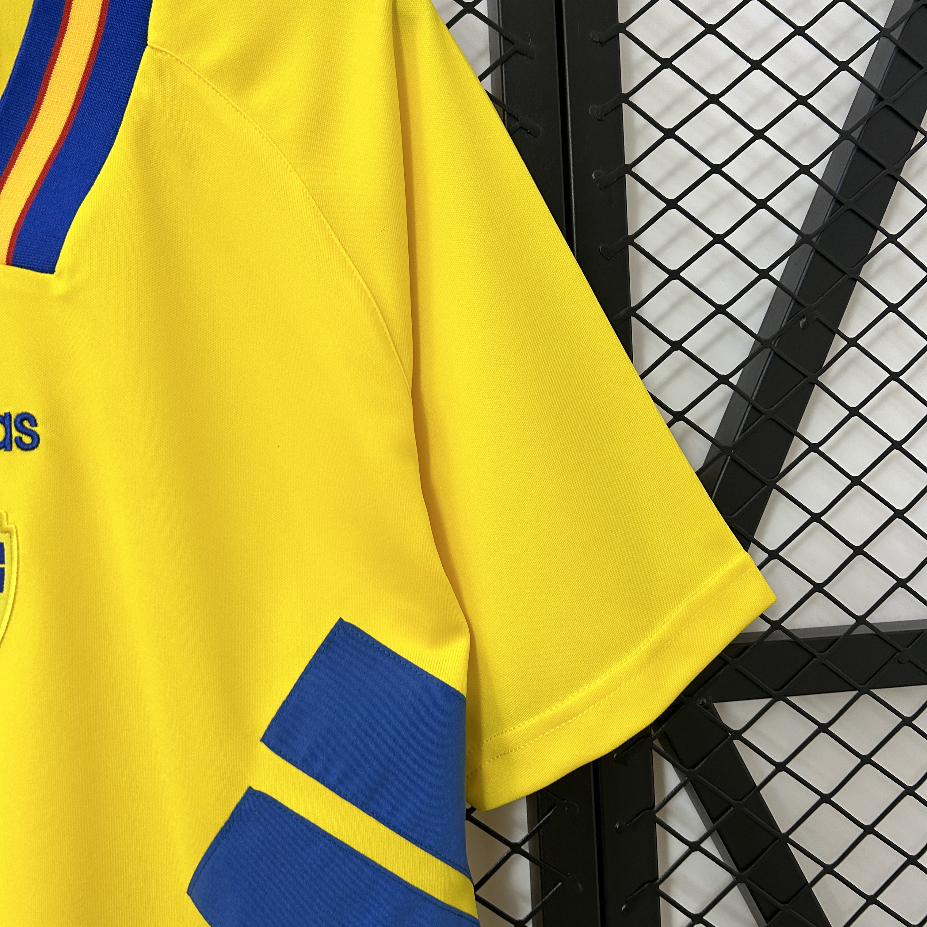 ManixJersey.com | Retro Sweden 1994 Home Jersey -Customize Name, Number and Patch | Worldwide Shipping