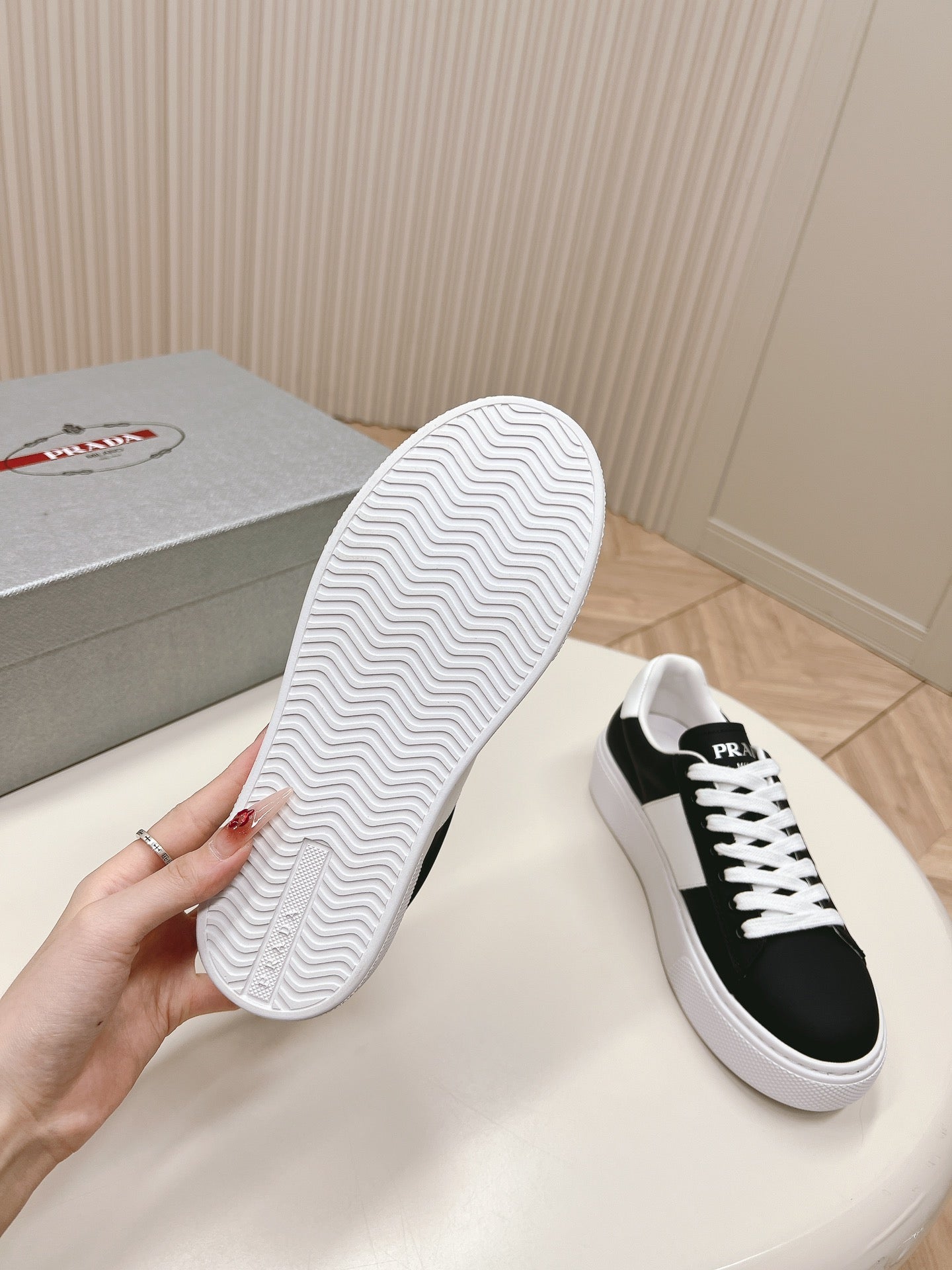 PRA LEATHER LOGO OUTLET SNEAKERS BLACK CALFSKIN、mysite、Cacoeks