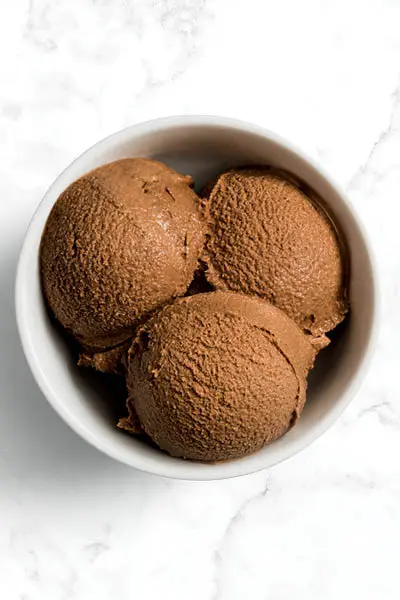 Use the Ice Cream and Gelato programs to transform indulgent recipes of any flavor to creamy delights.