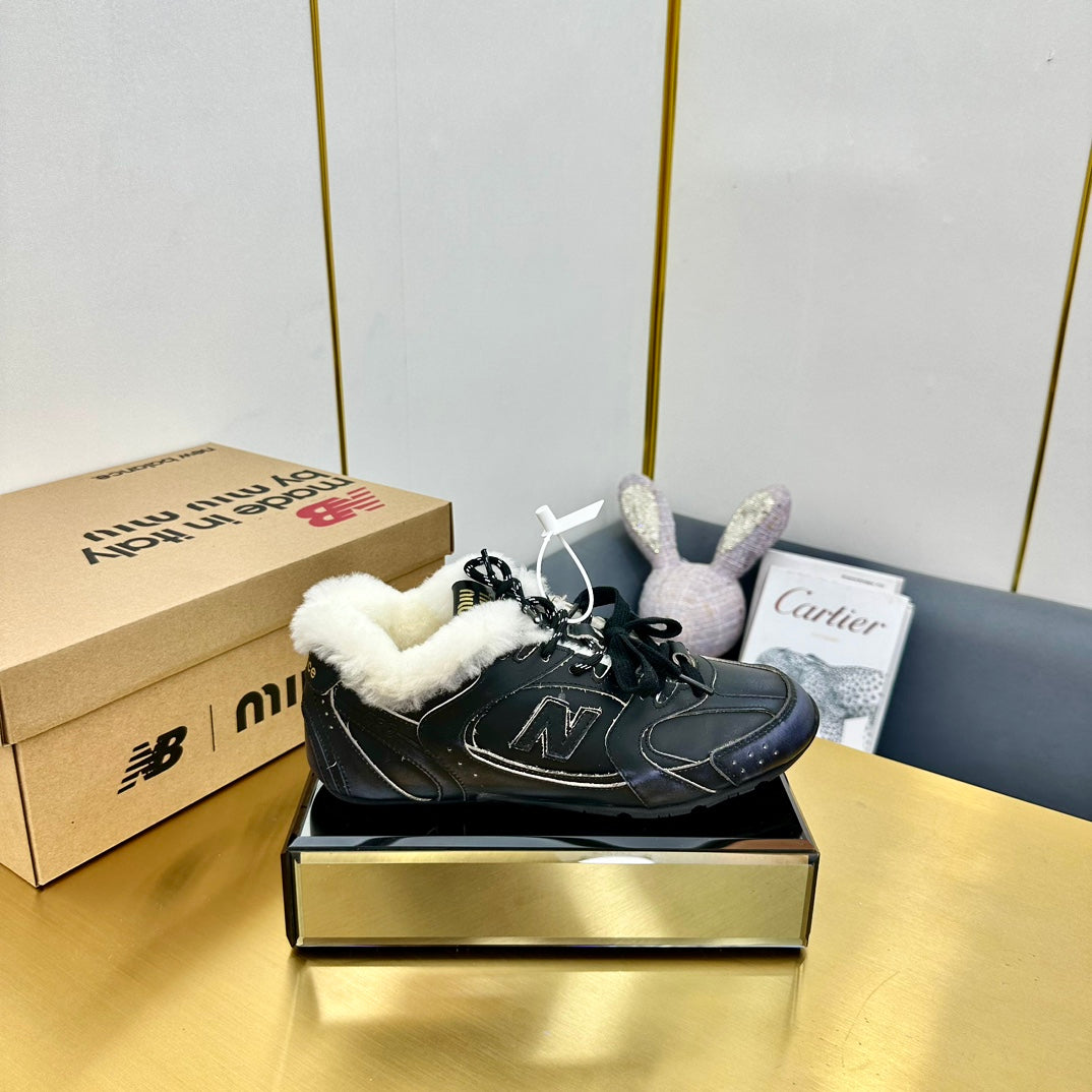 MIUXNB 530 SNEAKERS IN BLACK CALFSKIN SHEARLING、mysite、Cacoeks