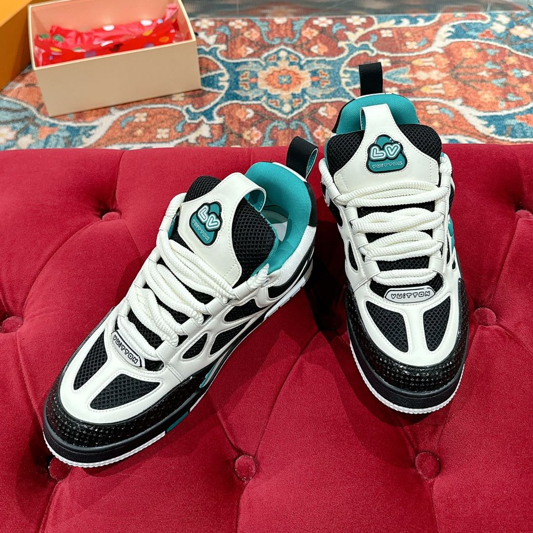 LV SKATE SNEAKER IN WHITE MIX BLACK AND PERSIAN GREEN CALFSKIN、mysite、Cacoeks
