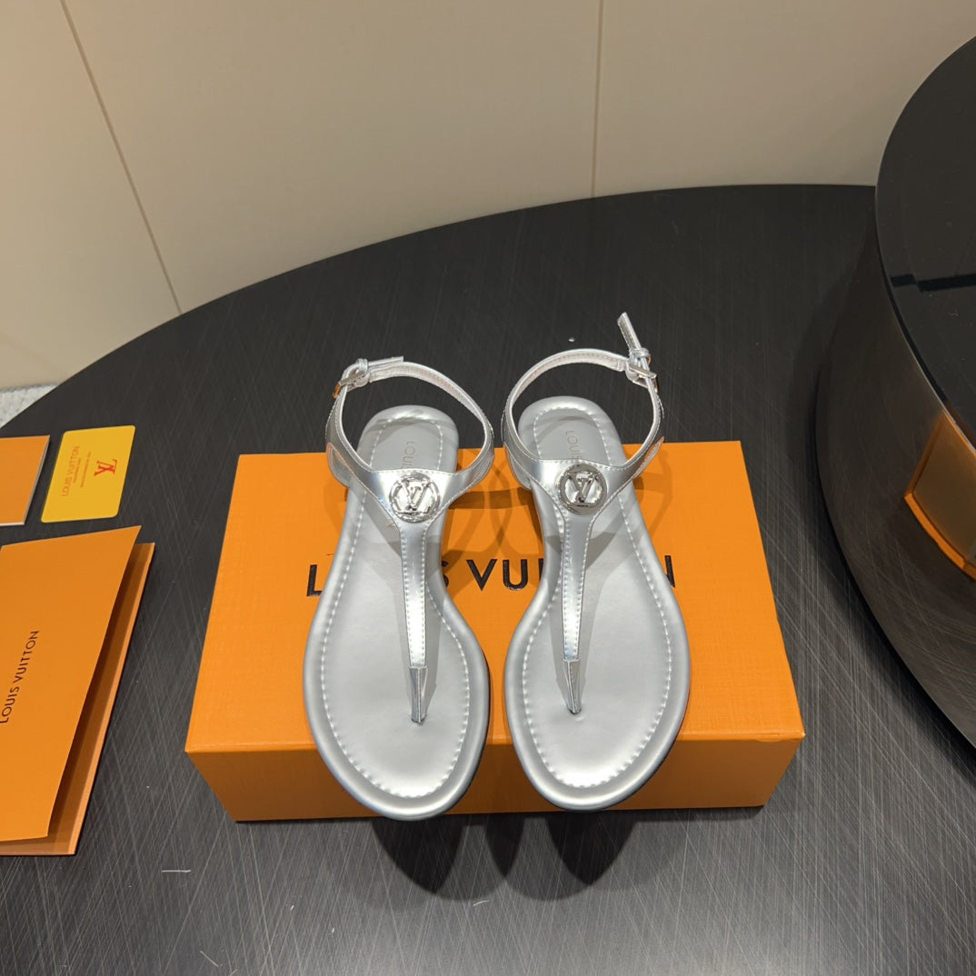LV THONG SANDALS 25S IN SILVER CALFSKIN WITH SILVER HARDWARE、mysite、Cacoeks