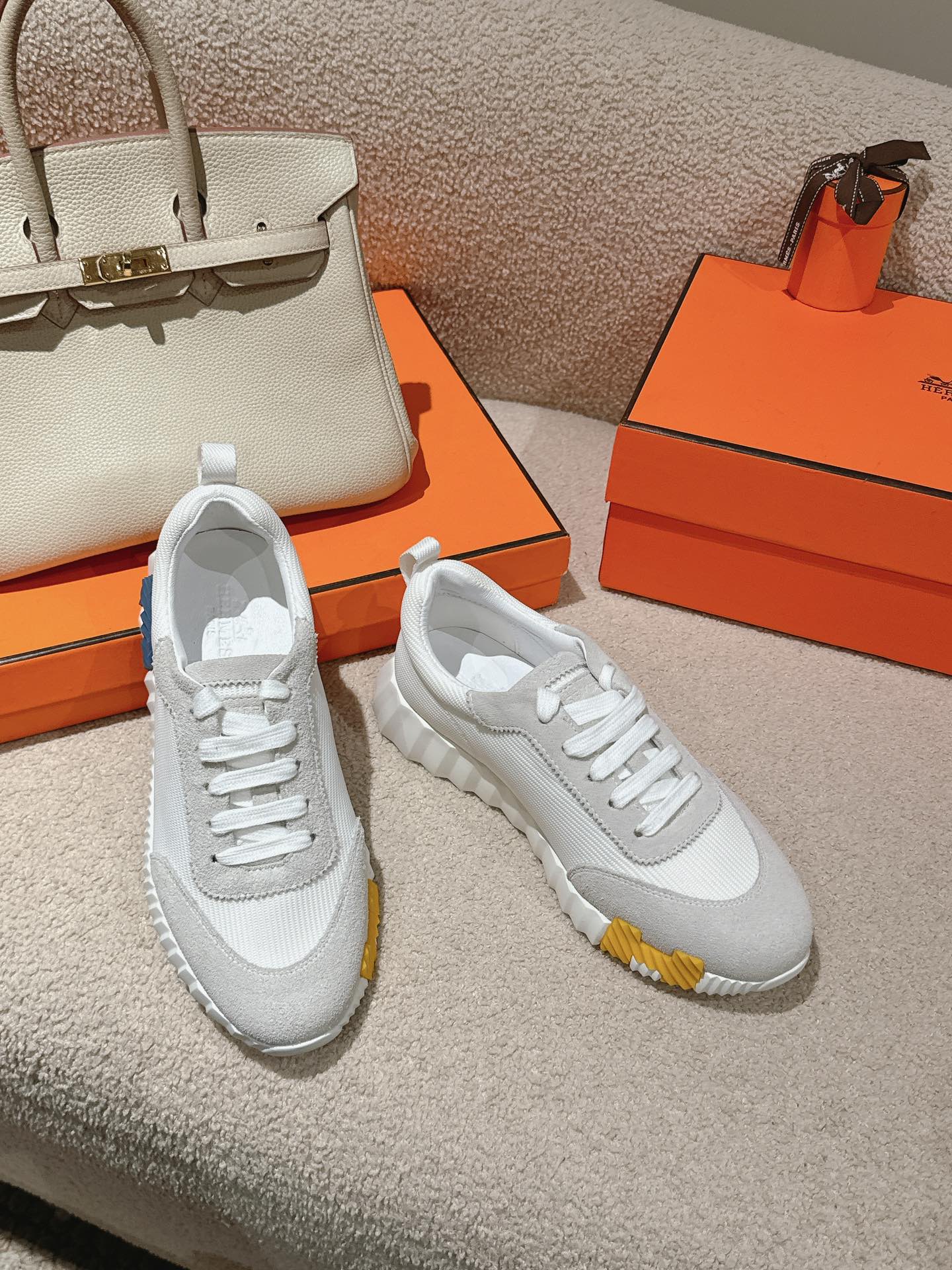 MAINLAND SNEAKER IN PALE GRAY SUEDE AND WHITE BREATHABLE MESH FABRIC 959352、mysite、Cacoeks