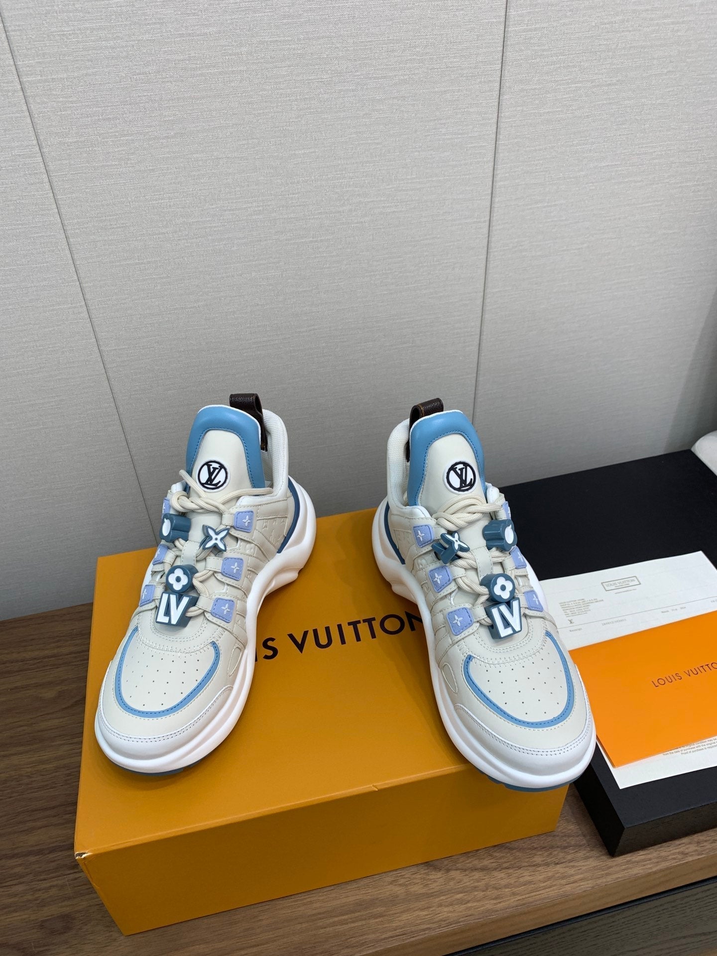 LV ARCHLIGHT SNEAKER BEIGE MIX COBALT BLUE CALFSKIN、mysite、Cacoeks