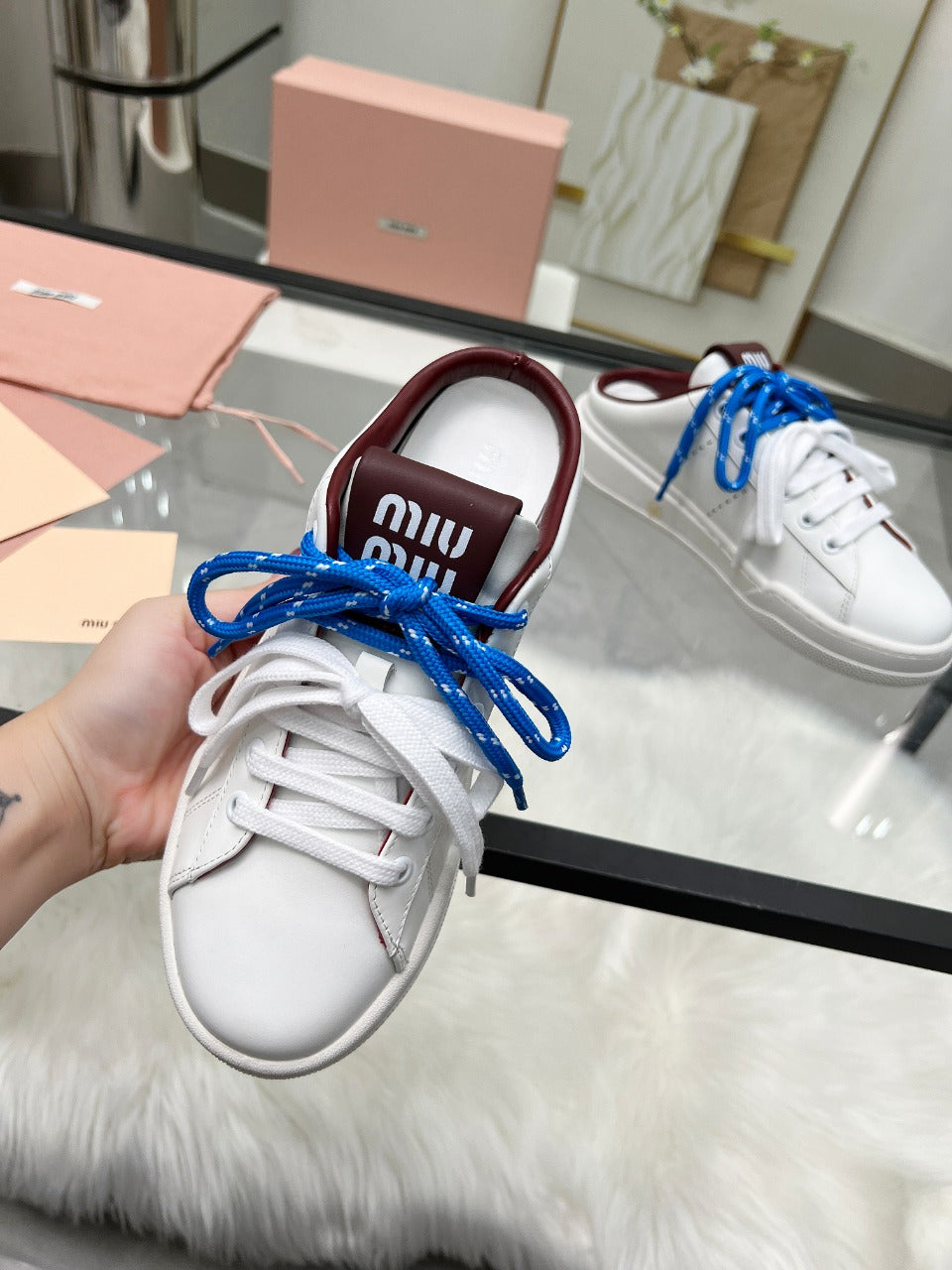 SNEAKER MULES IN WHITE CALFSKIN WHITE BLUE LACES、mysite、Cacoeks