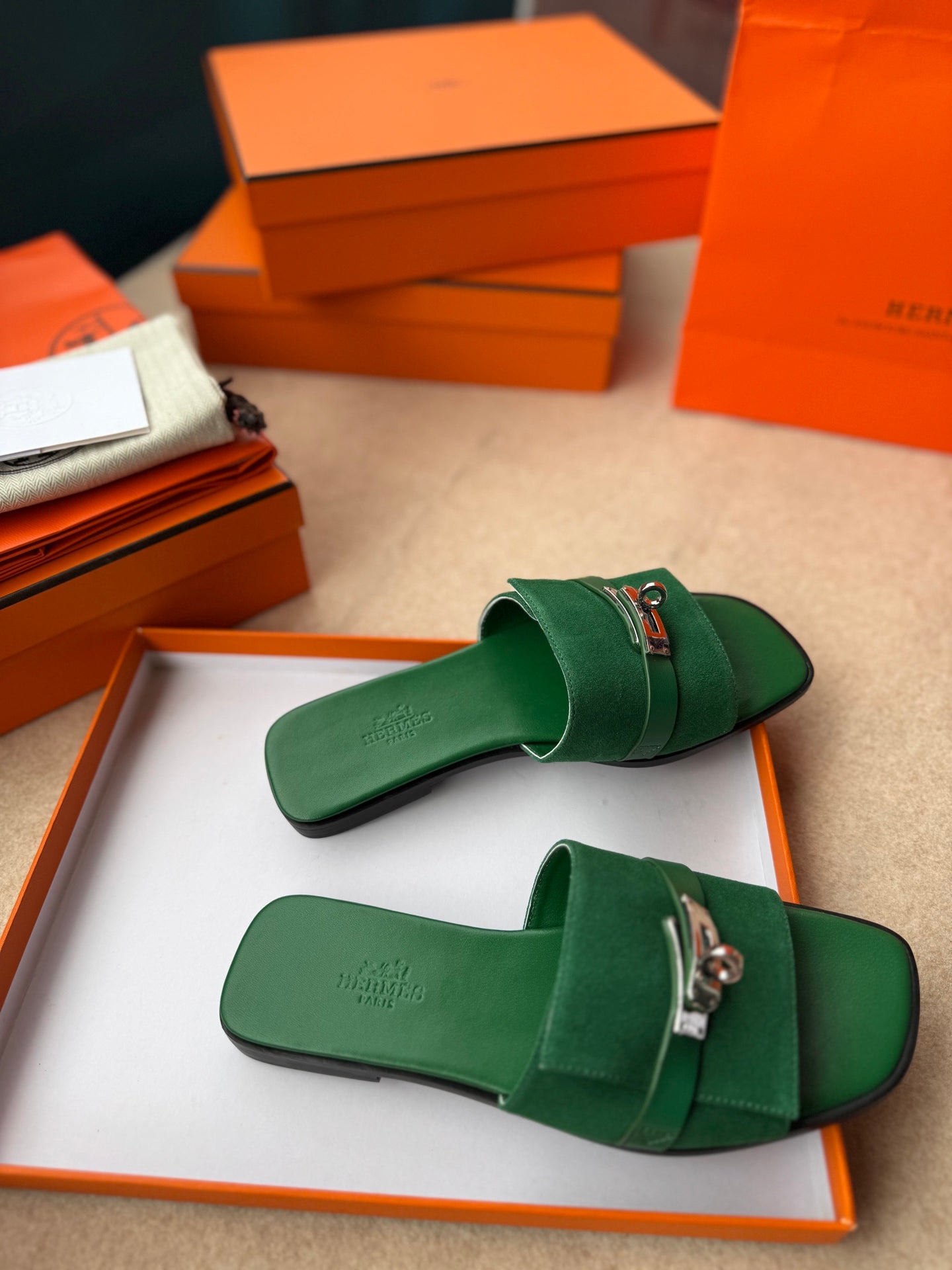 0RAN SANDALS IN EMERALD GREEN CALFSKIN、mysite、Cacoeks
