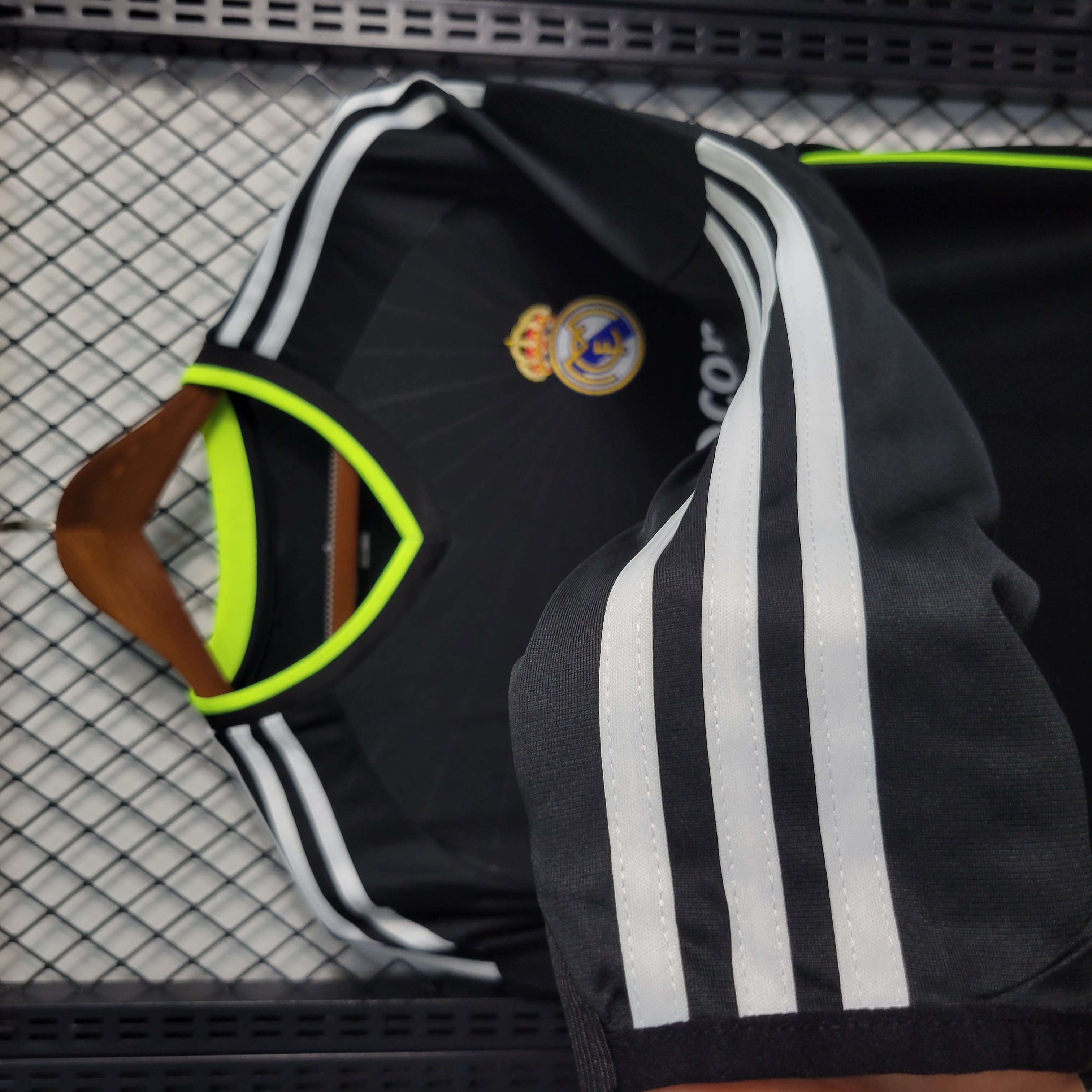 ManixJersey.com | Retro Real Madrid 10-11 Away Stadium Long Sleeve Jersey -Customize Name, Number and Patch | Worldwide Shipping