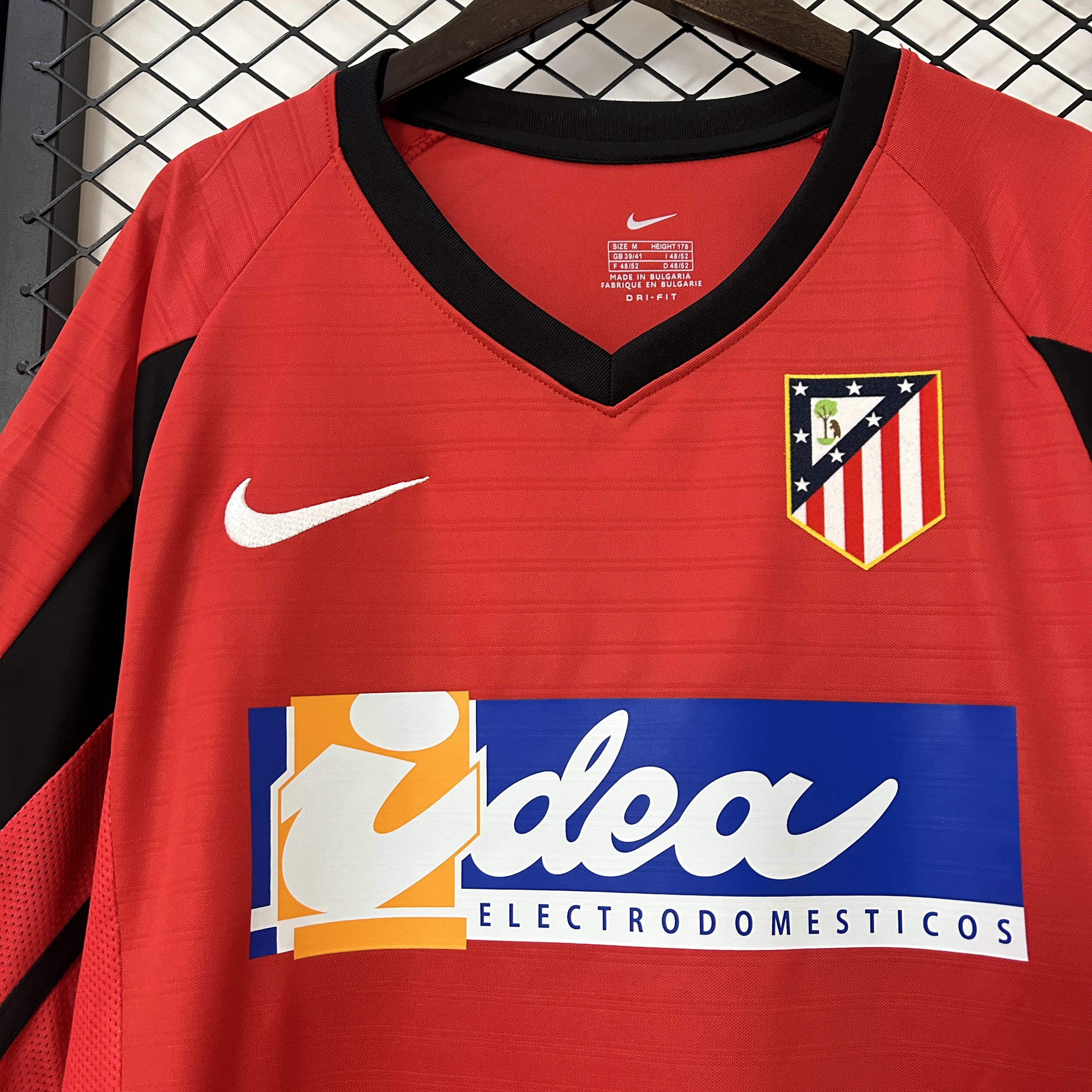 GlobeJersey-Retro Atletico Madrid 2001-02 Away Jersey