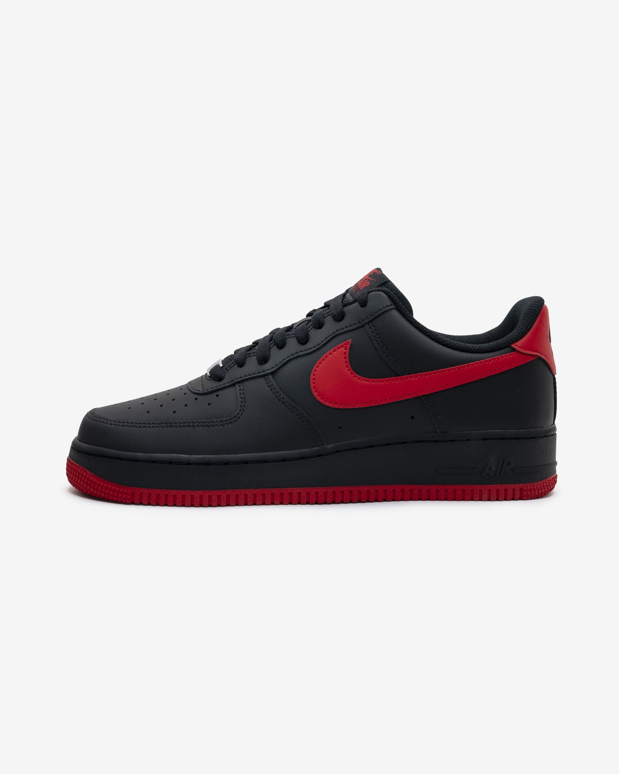 NIKE AIR FORCE 1 '07 - BLACK/ UNIVERSITYRED