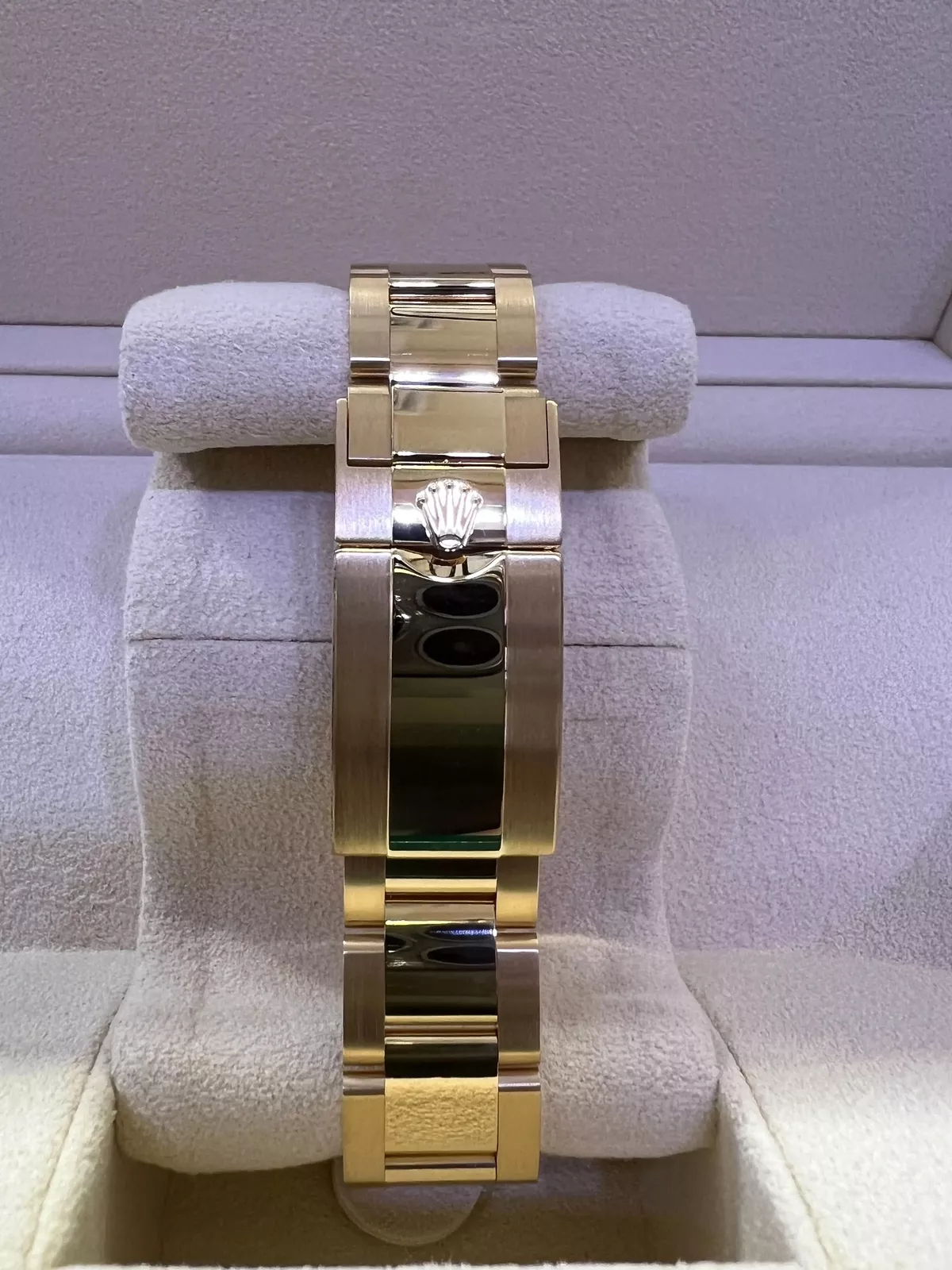 Rolex Daytona Green Dial SuperClone Swiss Replica Watch 18kGold Bracelet Ref 116508-4130 Swiss Movement