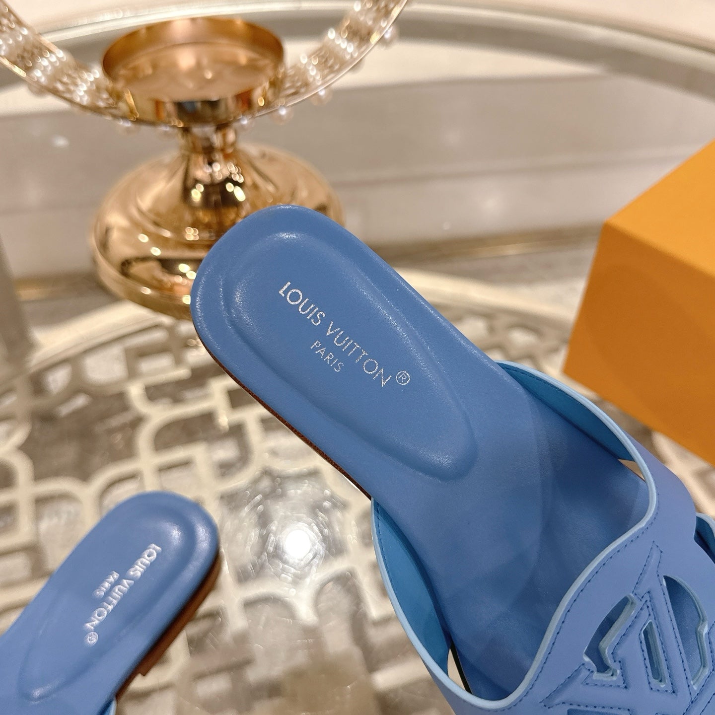 ISOLA FLAT SLIDE IN CORNFLOWER BLUE CALFSKIN、mysite、Cacoeks