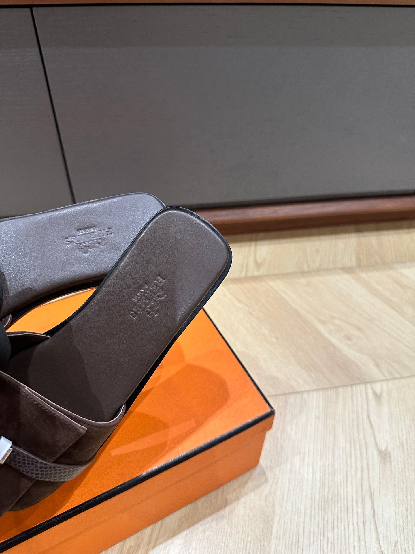 GABRIEL SANDAL CHOCOLATE SUEDE、mysite、Cacoeks