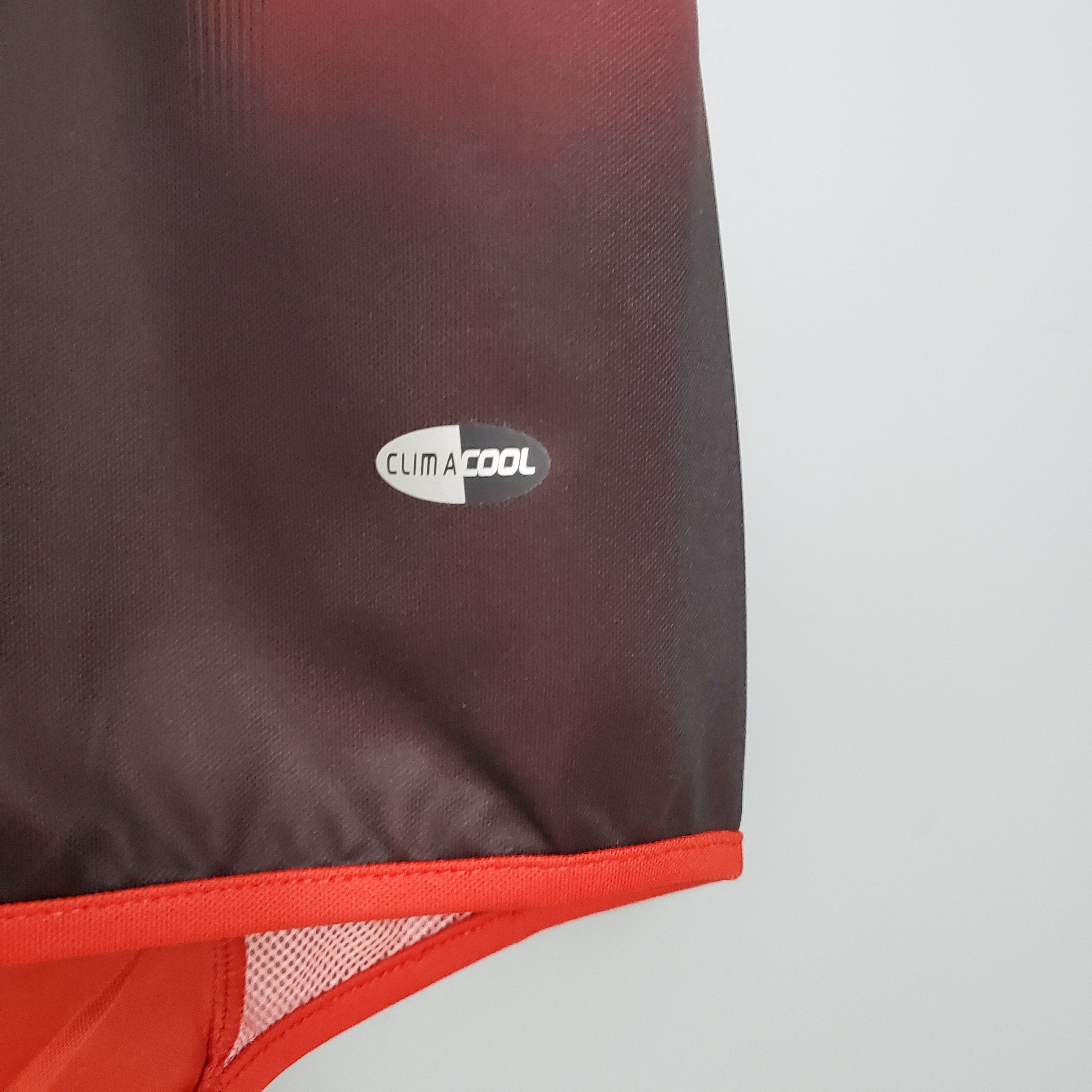 ManixJersey.com | Retro AC Milan 04-05 Home Stadium Jersey -Customize Name, Number and Patch | Worldwide Shipping