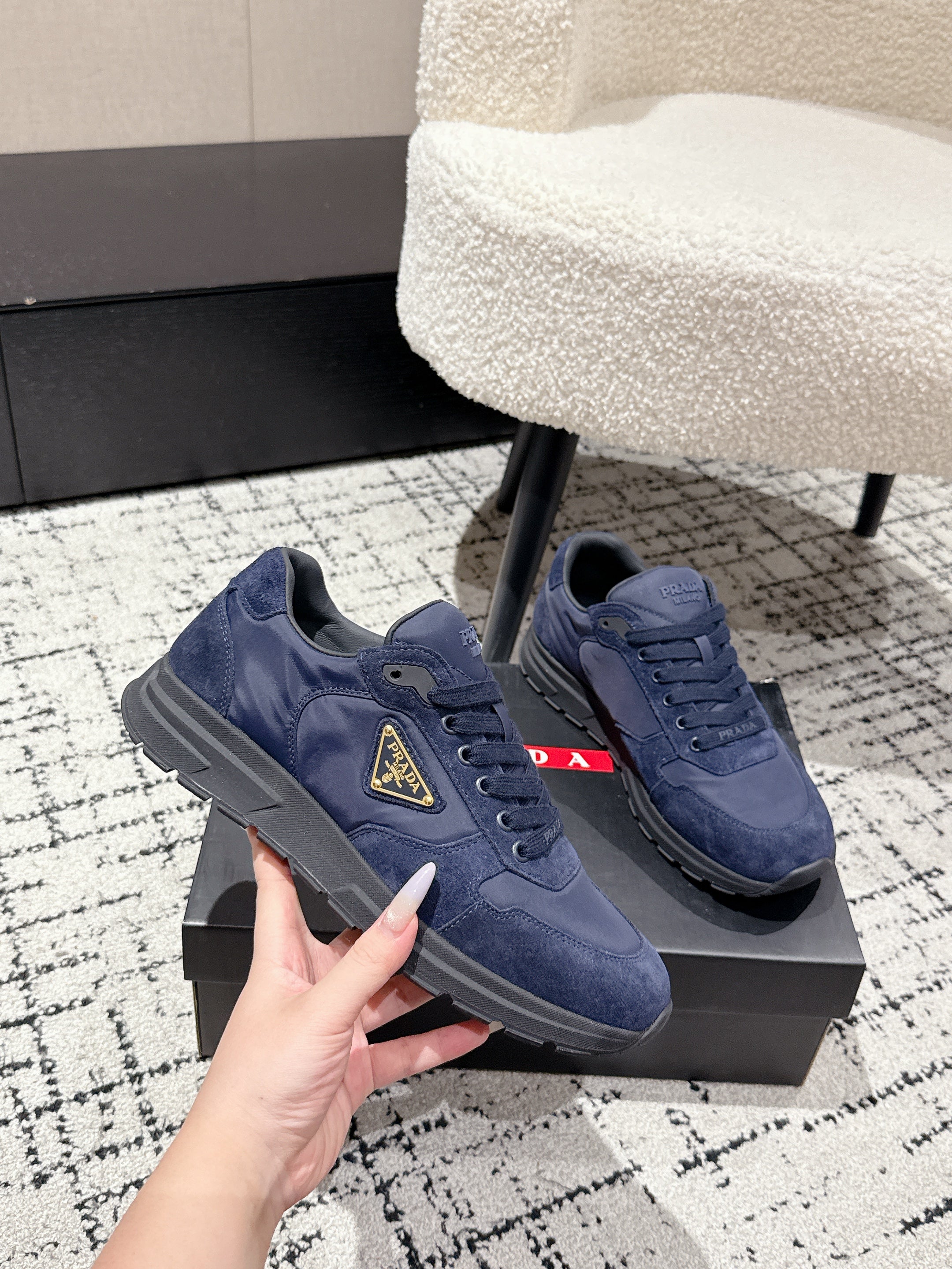 PRADA 25S MEN SNEAKERS LOGO IN NAVY BLUE NUBUCK AND CANVAS、mysite、Cacoeks