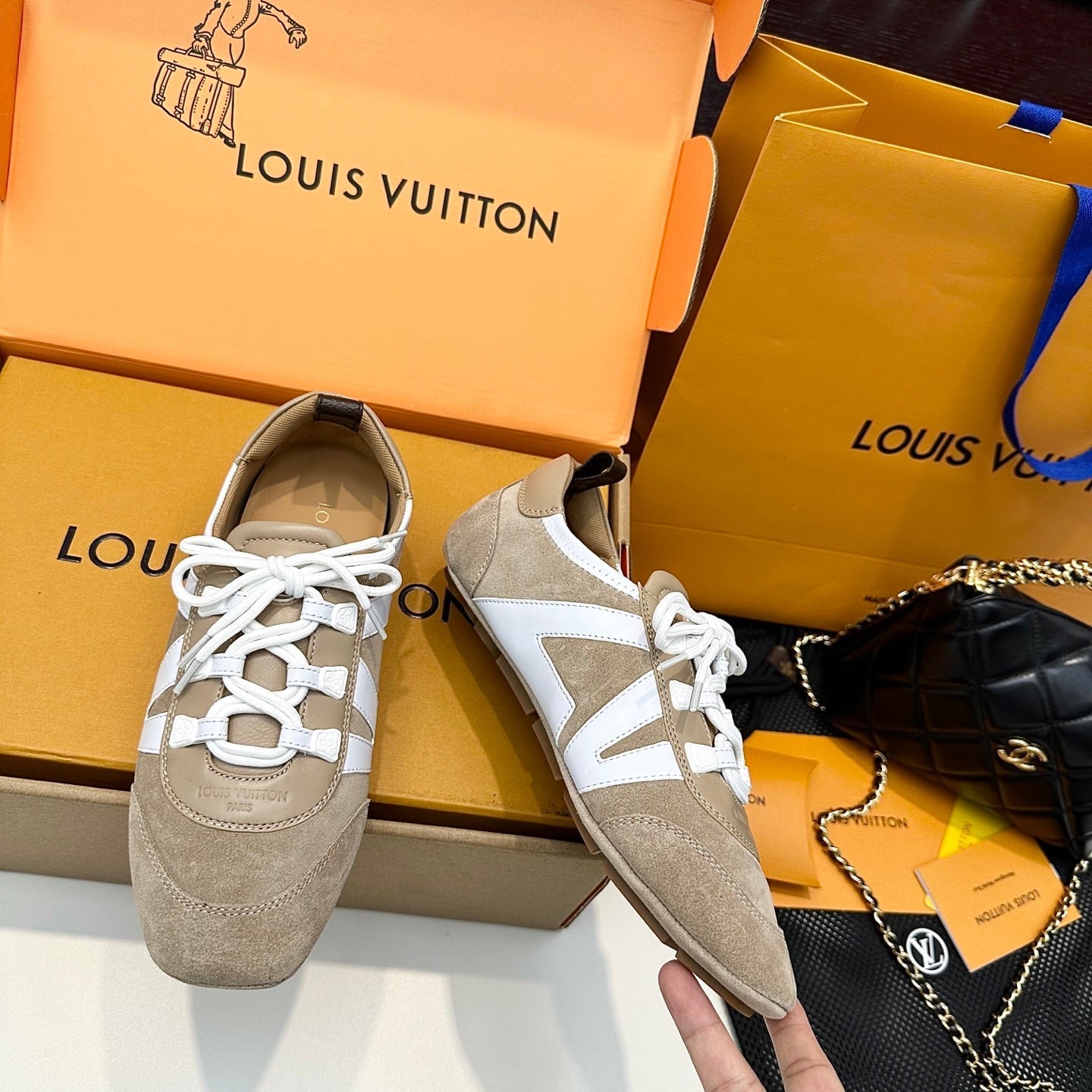 SNEAKERINA TRAINERS IN BROWN AND WHITE SUEDE、mysite、Cacoeks