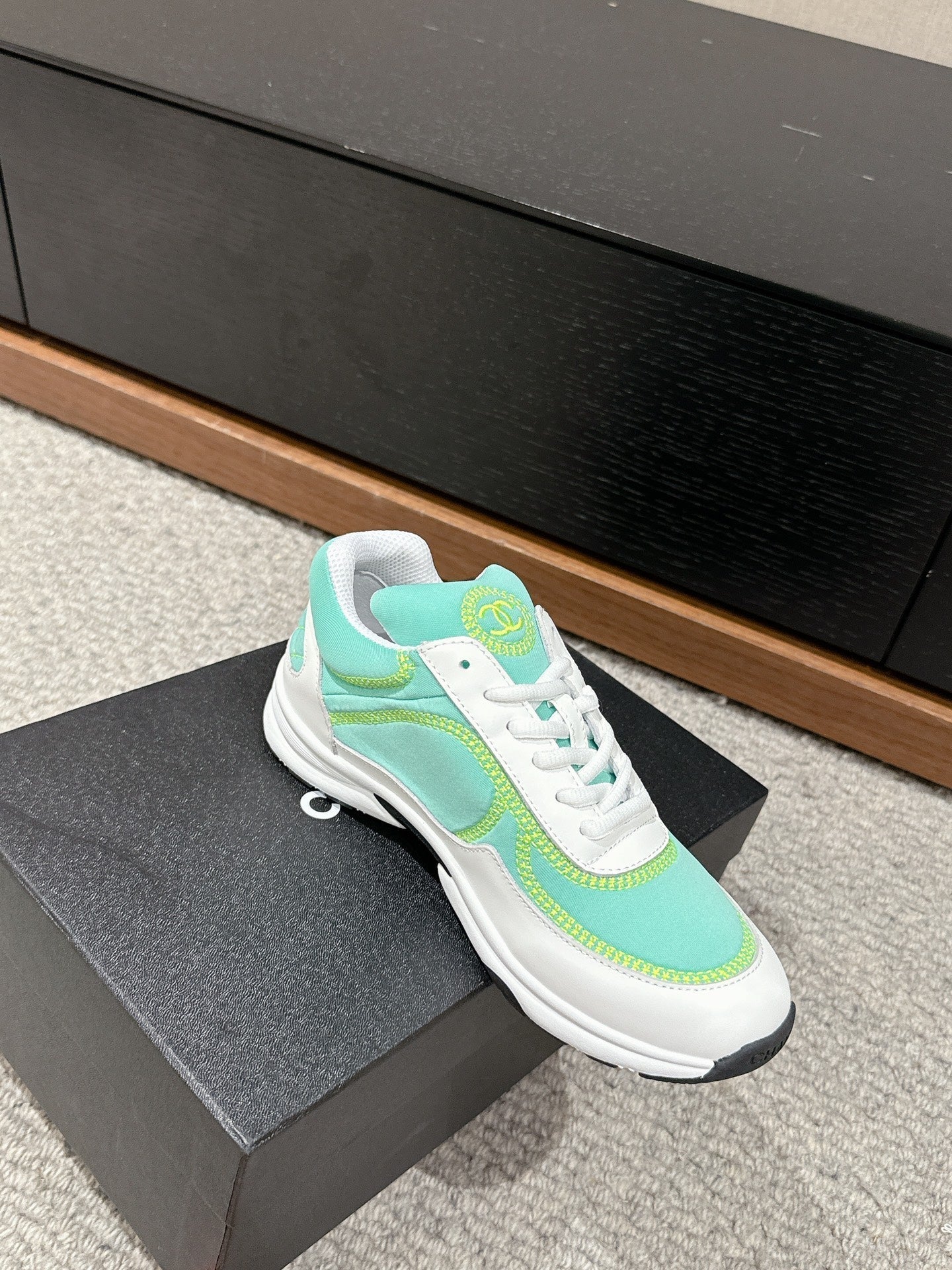 CLASSIC TRAINER IN MINT GREEN MIX WHITE FABRIC、mysite、Cacoeks