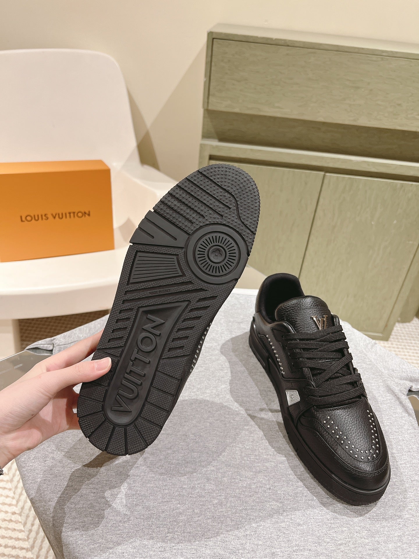 LV TRAINER SNEAKER IN BLACK CALFSKIN、mysite、Cacoeks