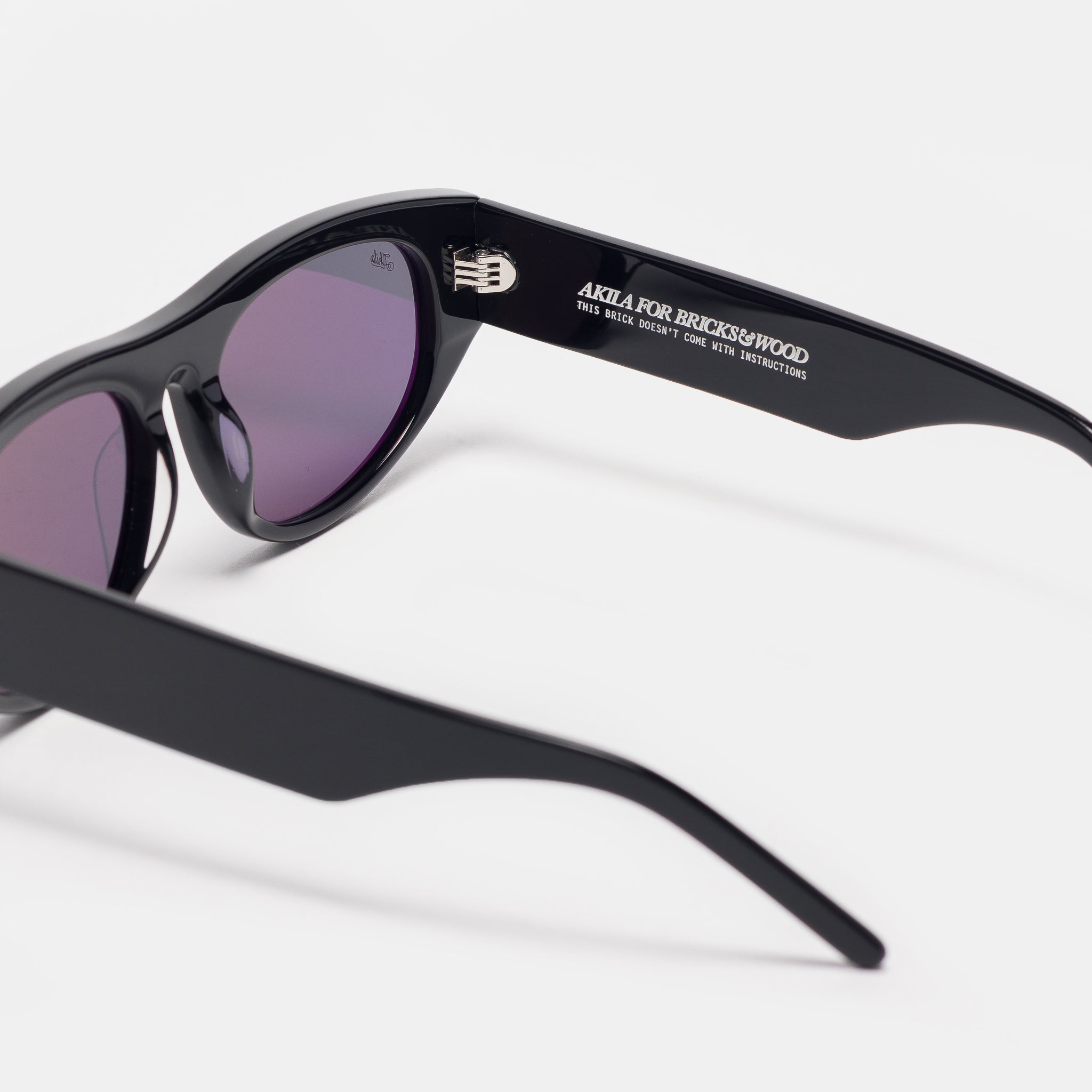 Bricks & Wood Halldale Sunglasses in Black