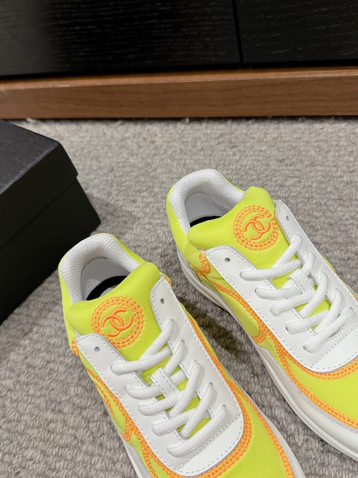 CLASSIC TRAINER IN YELLOW MIX WHITE FABRIC、mysite、Cacoeks