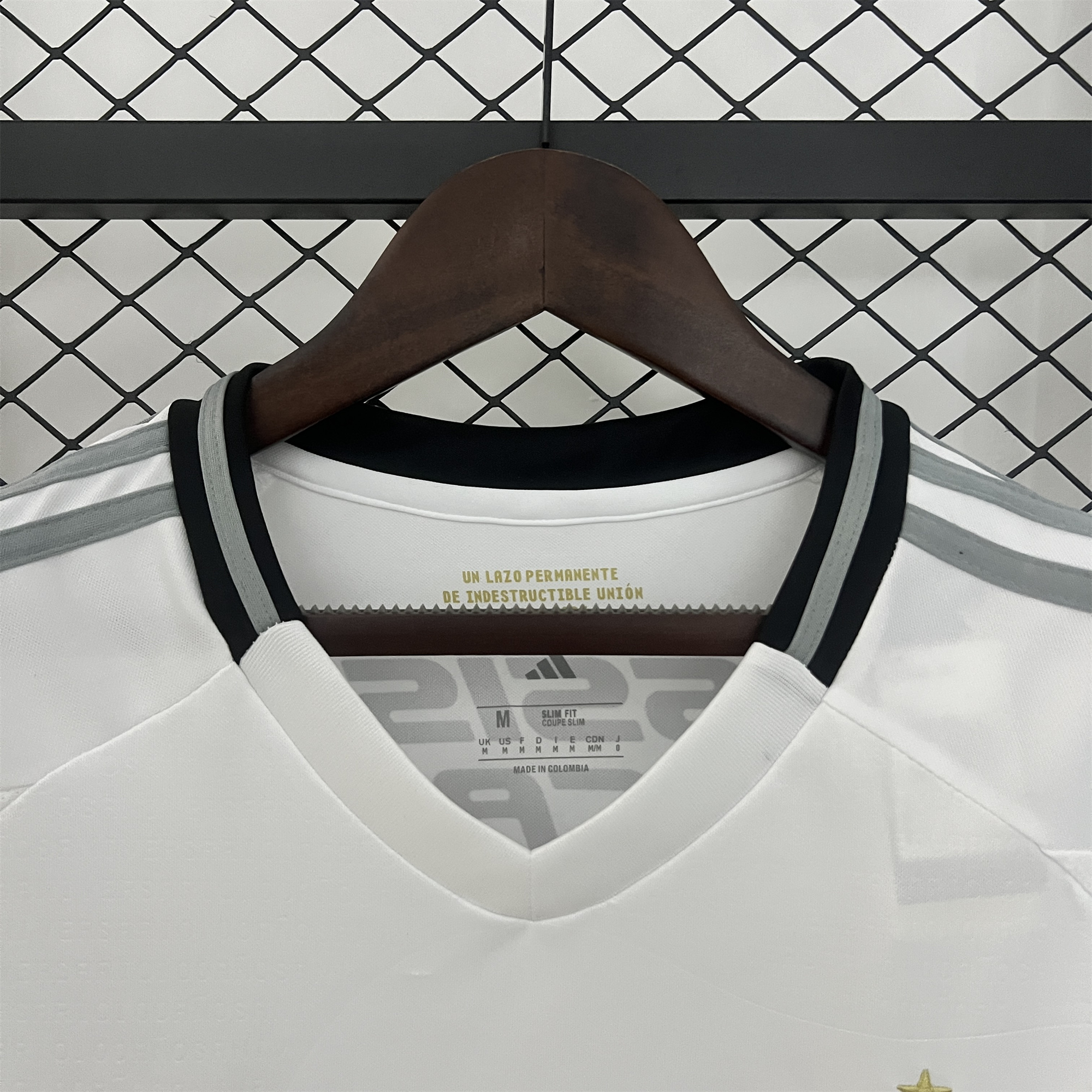 ManixJersey.com | Colo Colo 2025 Home Jersey - Fans Version -Customize Name, Number and Patch | Worldwide Shipping