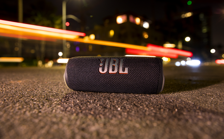 JBL Flip 6 Louder. more powerful sound - Image