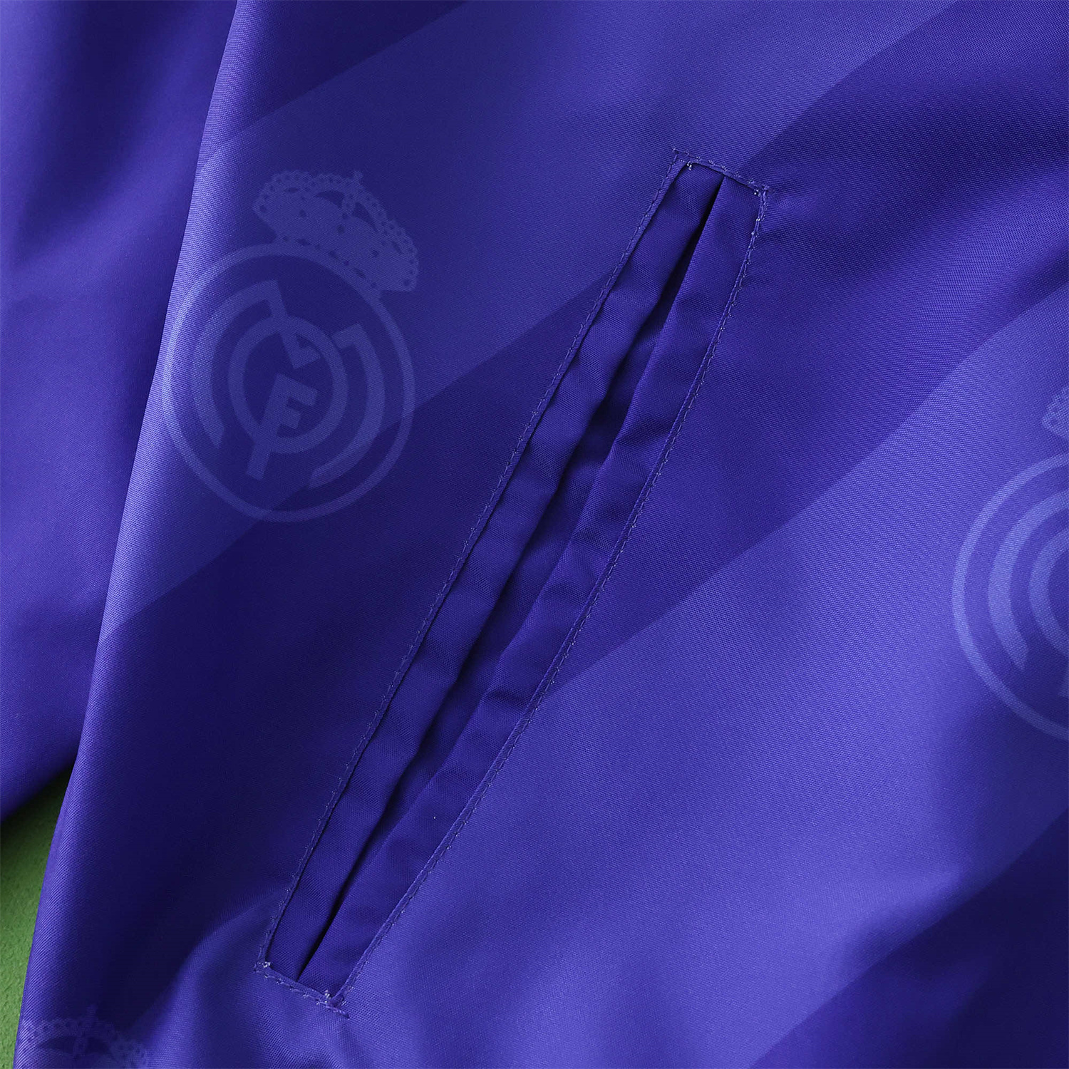 Funinjersey-Retro Real Madrid 1995-96 Home & Away Double Sided Reversible Windbreaker - White & Purple