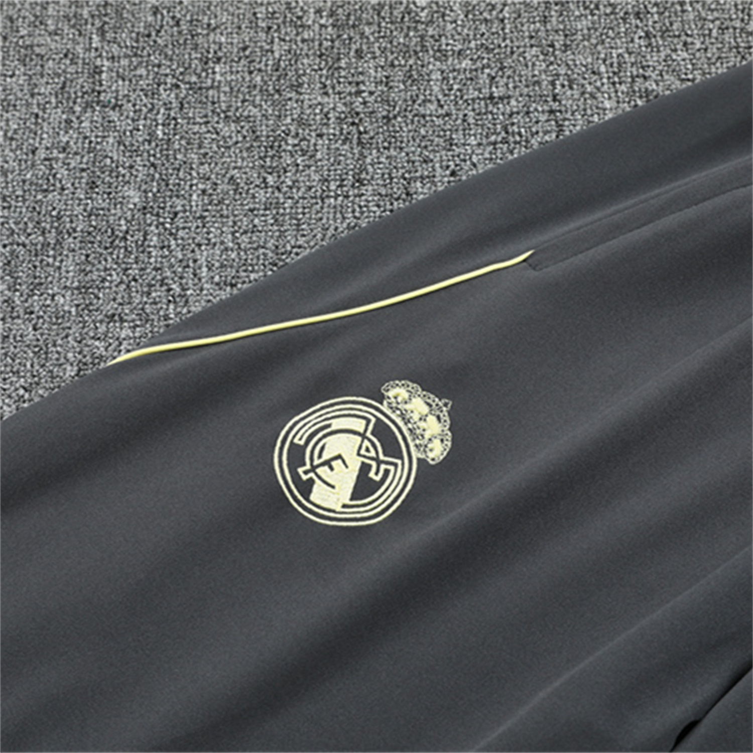 UltraTrikot-Real Madrid 25-26 Kid Long Sleeves Training Set - Gray Top & Gray Pants