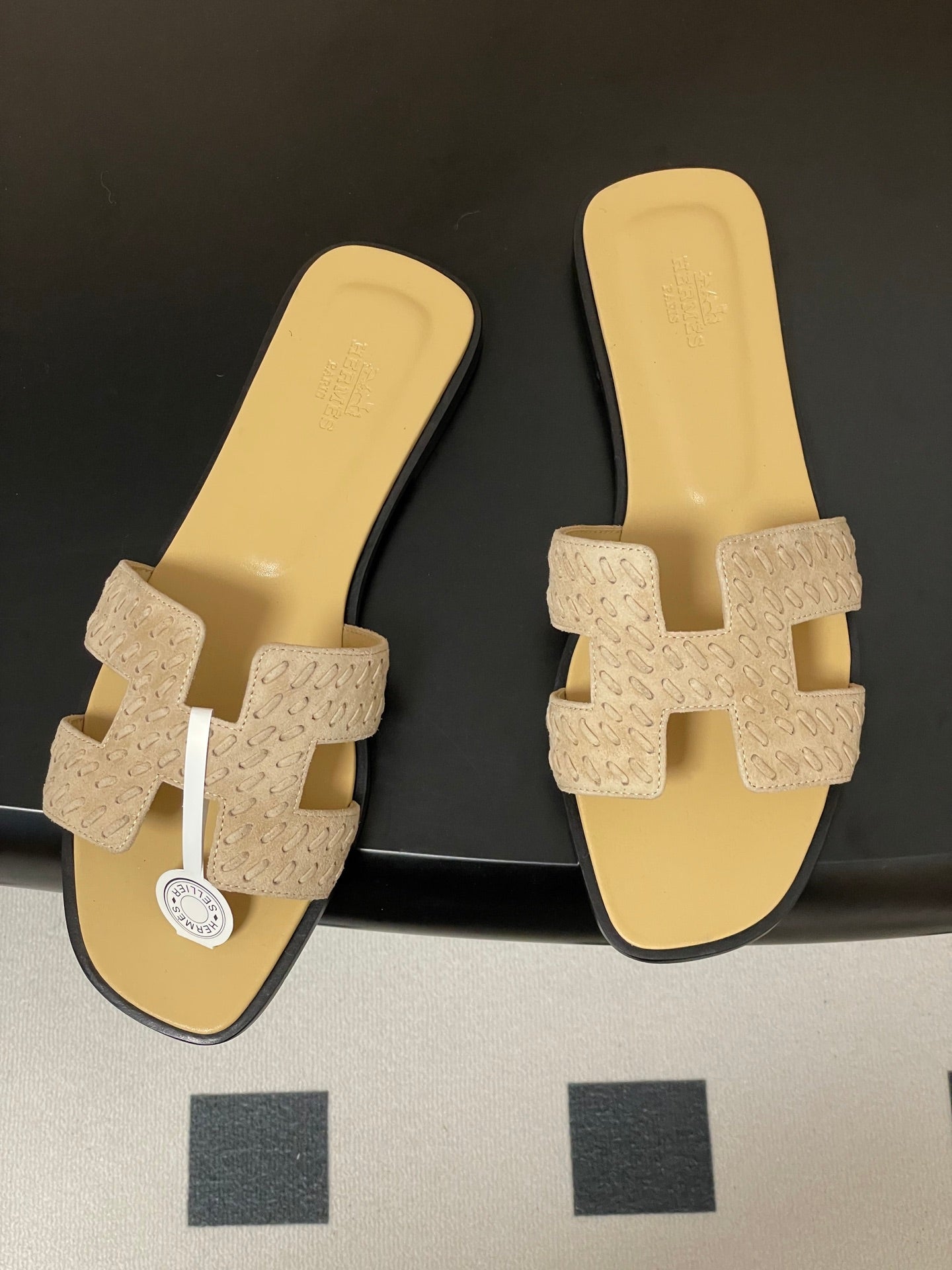 HM 25S ORAN SANDAL IN BEIGE SUEDE AND LAMBSKIN、mysite、Cacoeks