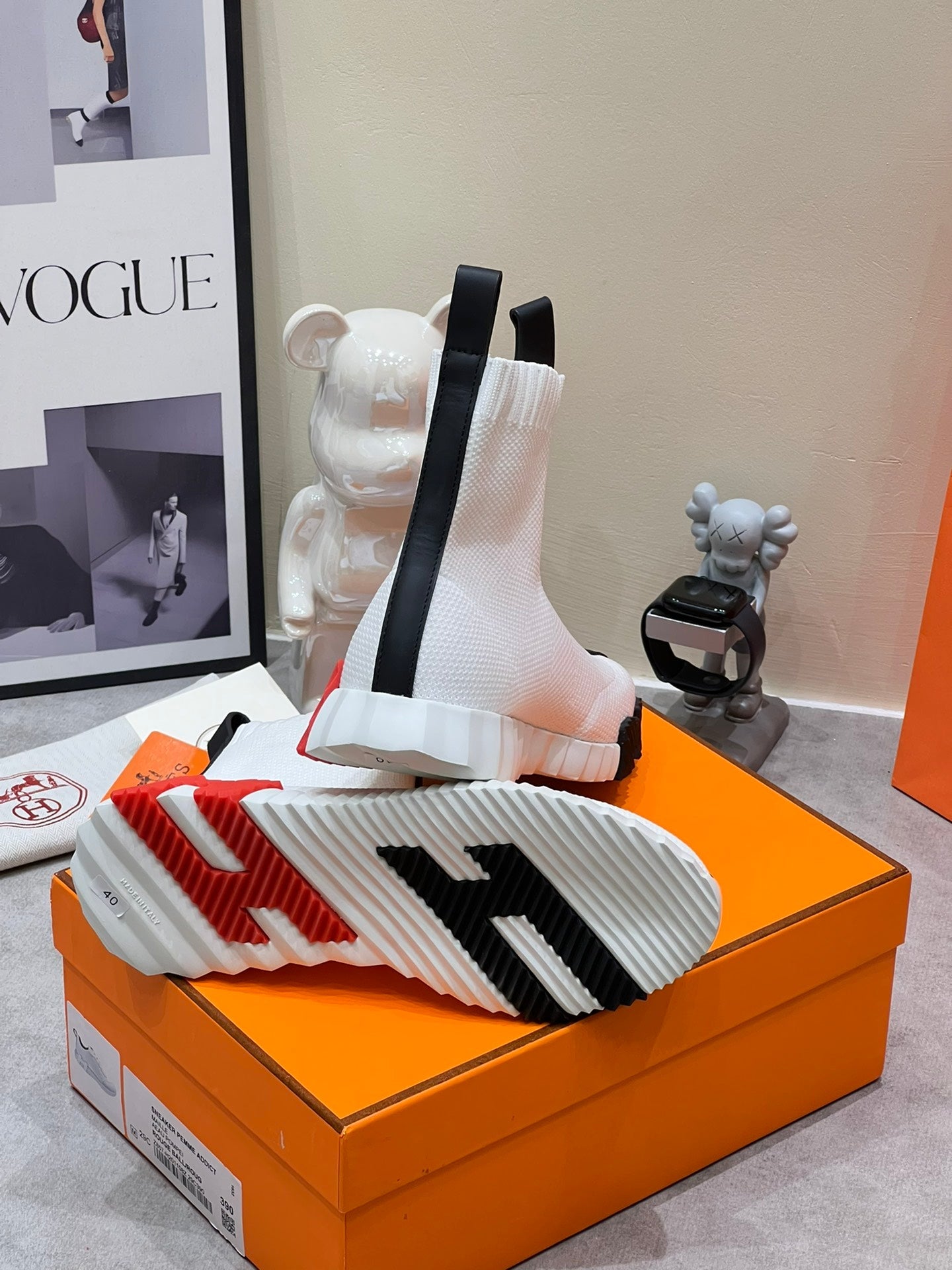 H FUN CLASSIC SNEAKER STYLISH WHITE AND BLACK LINE FABRIC、mysite、Cacoeks