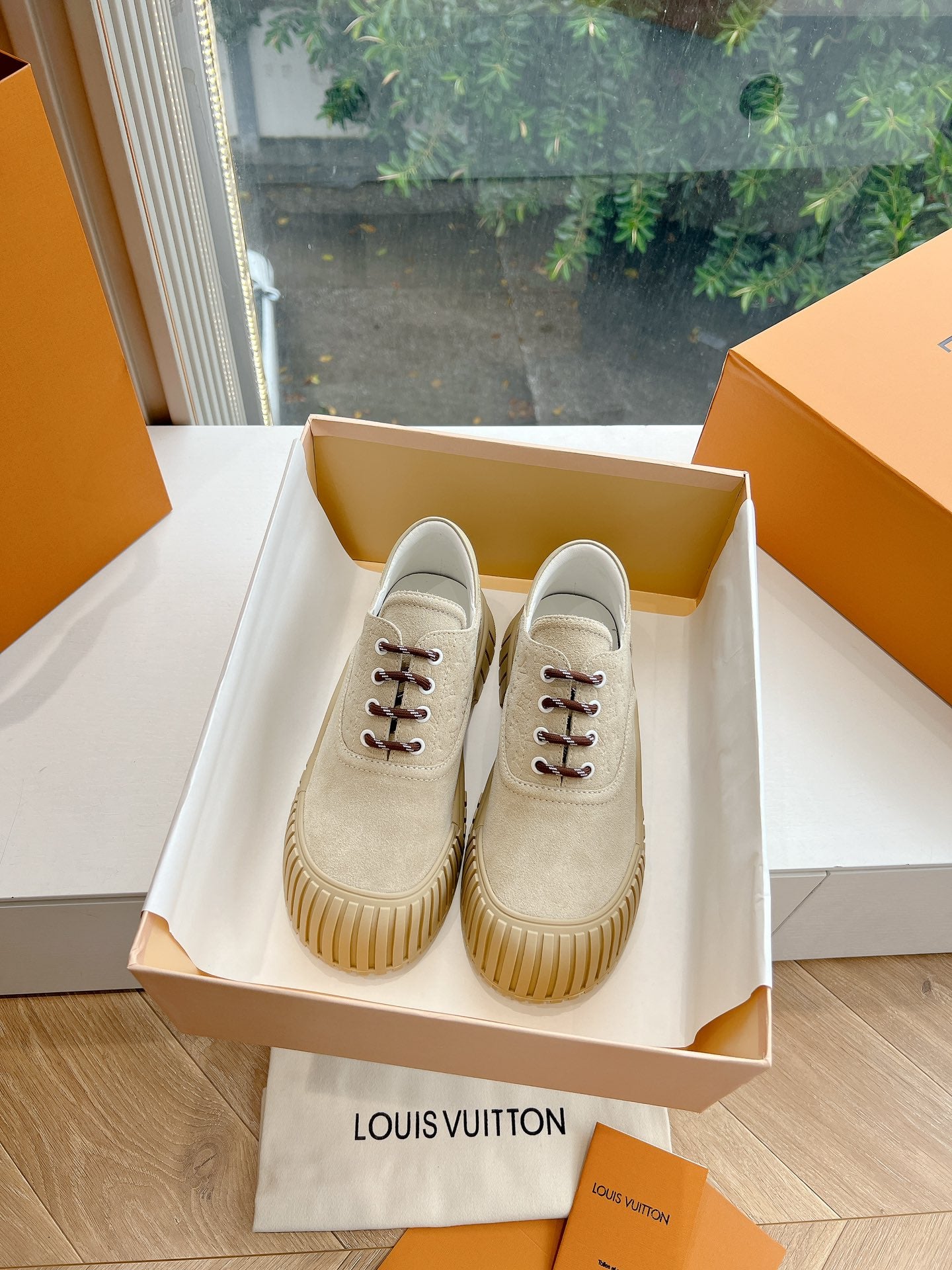 LV ARCHLIGHT SKATE SNEAKER IN PALE BROWN EMBOSSED SUEDE、mysite、Cacoeks