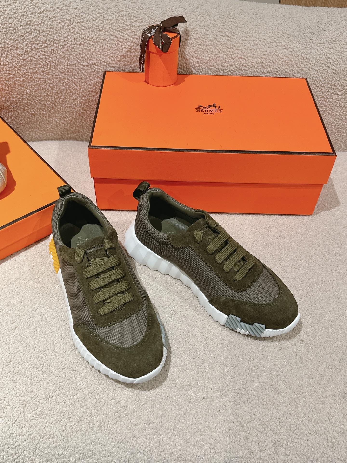 MAINLAND SNEAKER IN ARMY GREEN SUEDE AND BREATHABLE MESH FABRIC、mysite、Cacoeks