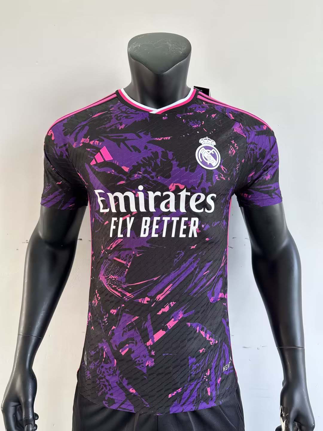 2023/2024 Player Version Real Madrid Football Shirt Classic Edition:football jersey mysite: unitedjerseyfootball 邓江浪:football