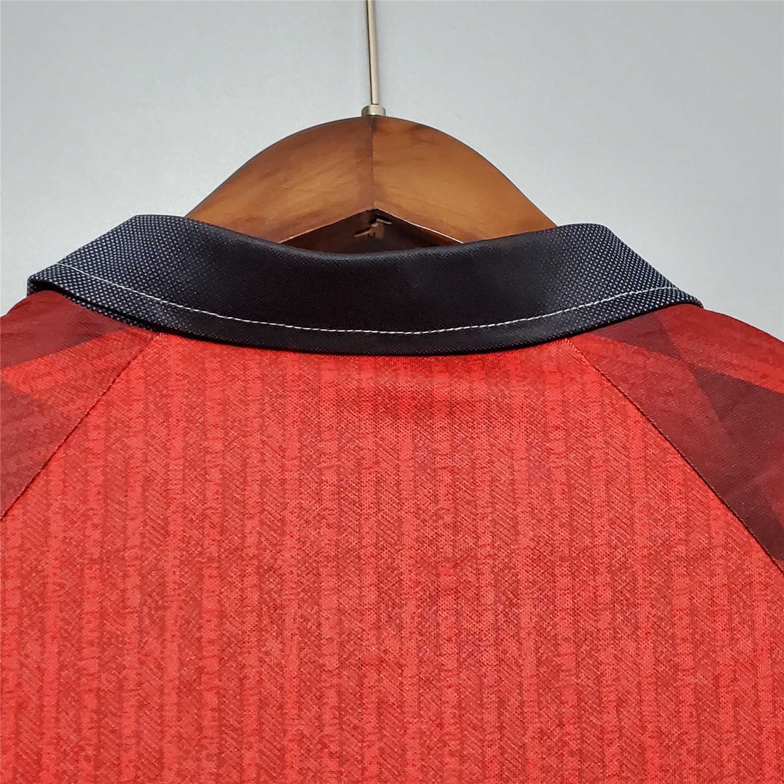 ManixJersey.com | Retro Manchester United 96-97 Home Long Sleeve Jersey -Customize Name, Number and Patch | Worldwide Shipping