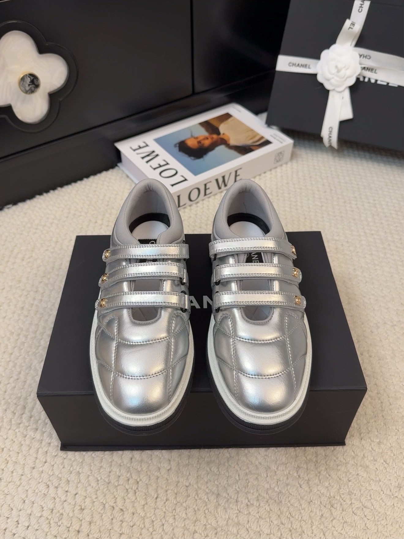 SNEAKERS WITH THREE STRAPS IN SILVER CALFSKIN、mysite、Cacoeks
