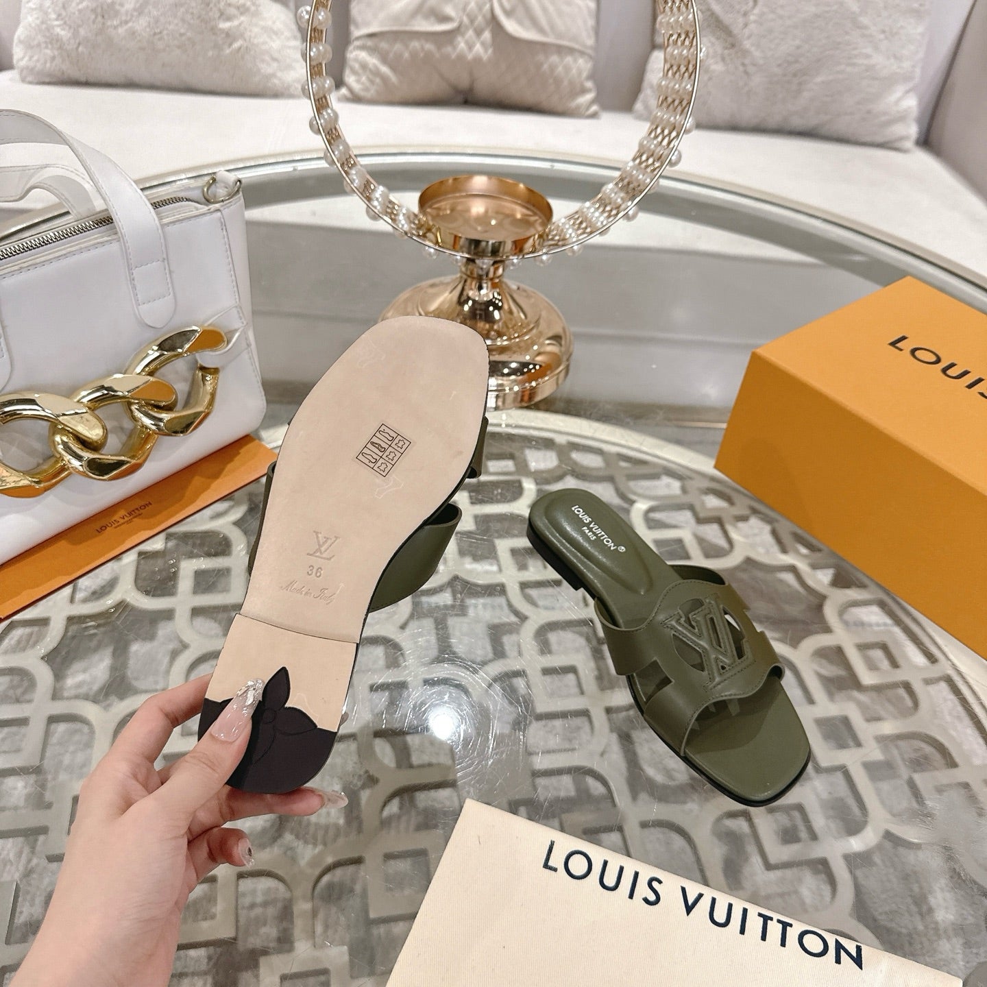 ISOLA FLAT SLIDE IN ARMY GREEN CALFSKIN、mysite、Cacoeks