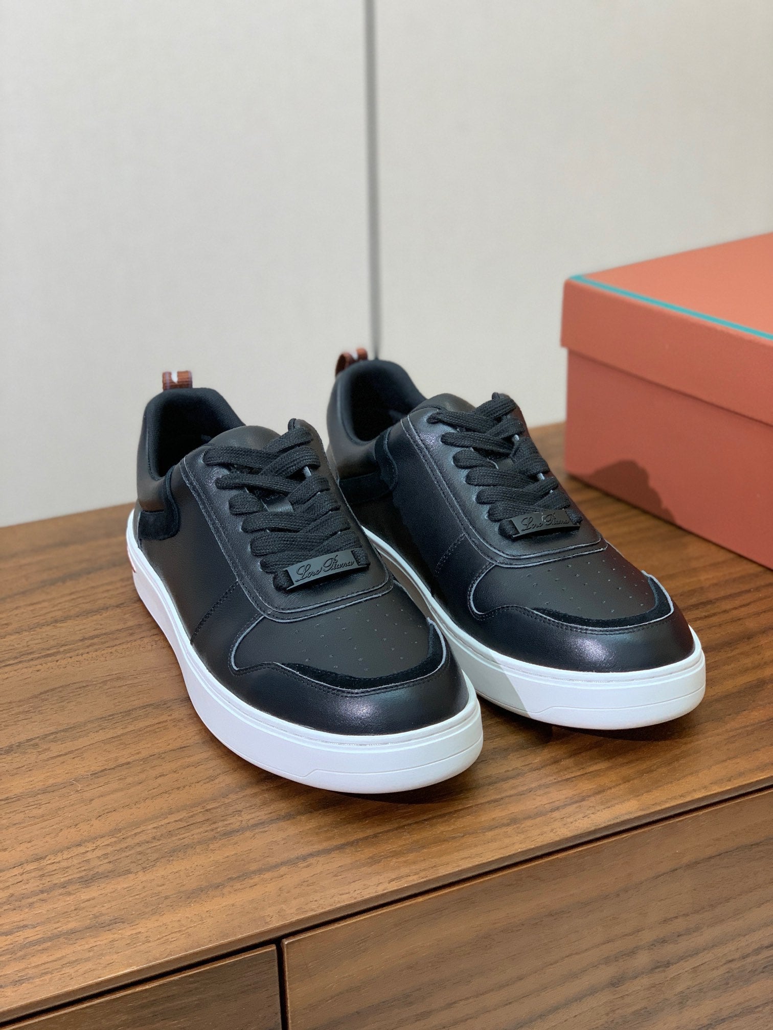 LP SNEAKERS IN BLACK CALFSKIN WITH WHITE SOLE、mysite、Cacoeks