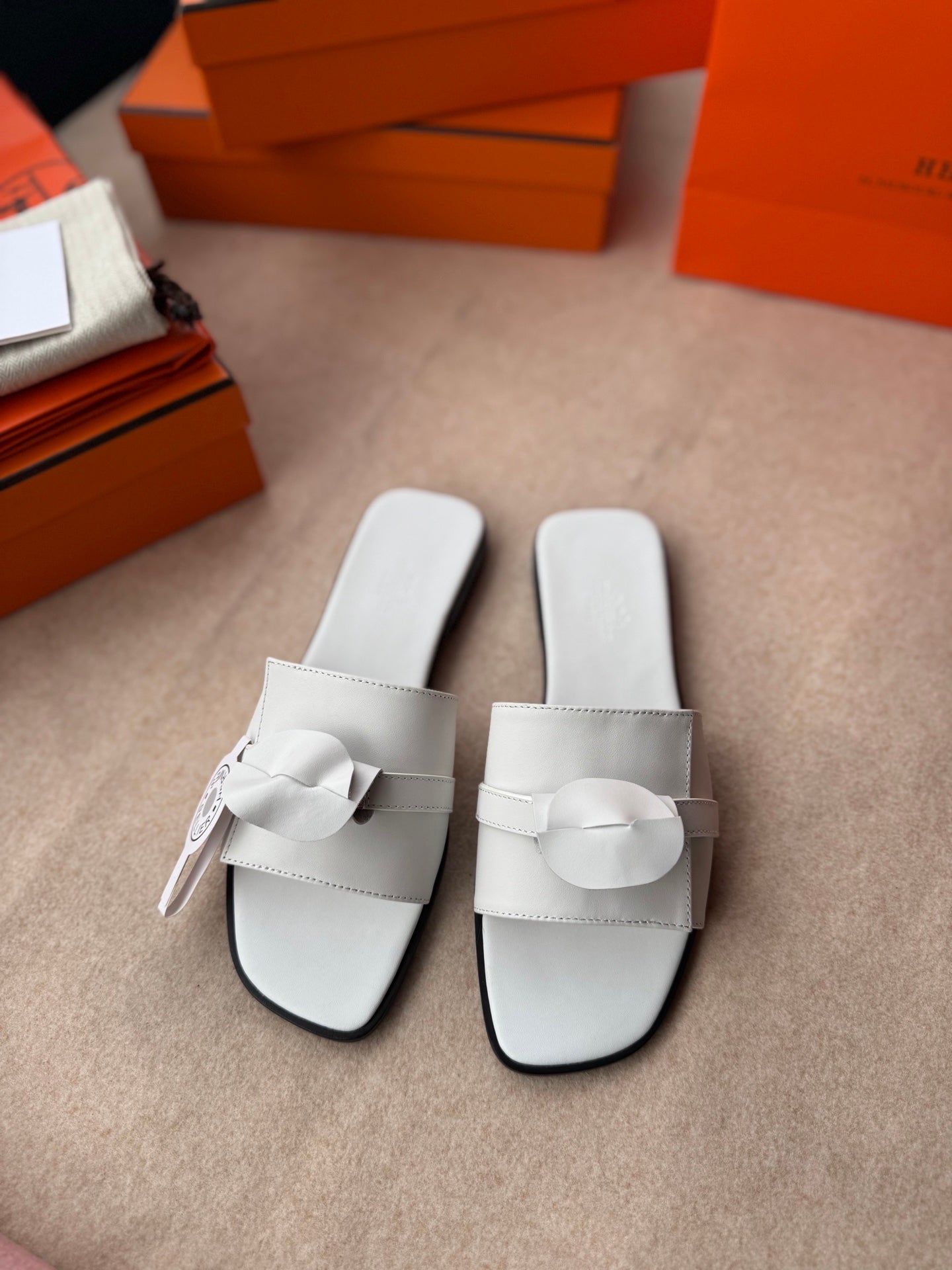 0RAN SANDALS IN WHITE CALFSKIN、mysite、Cacoeks