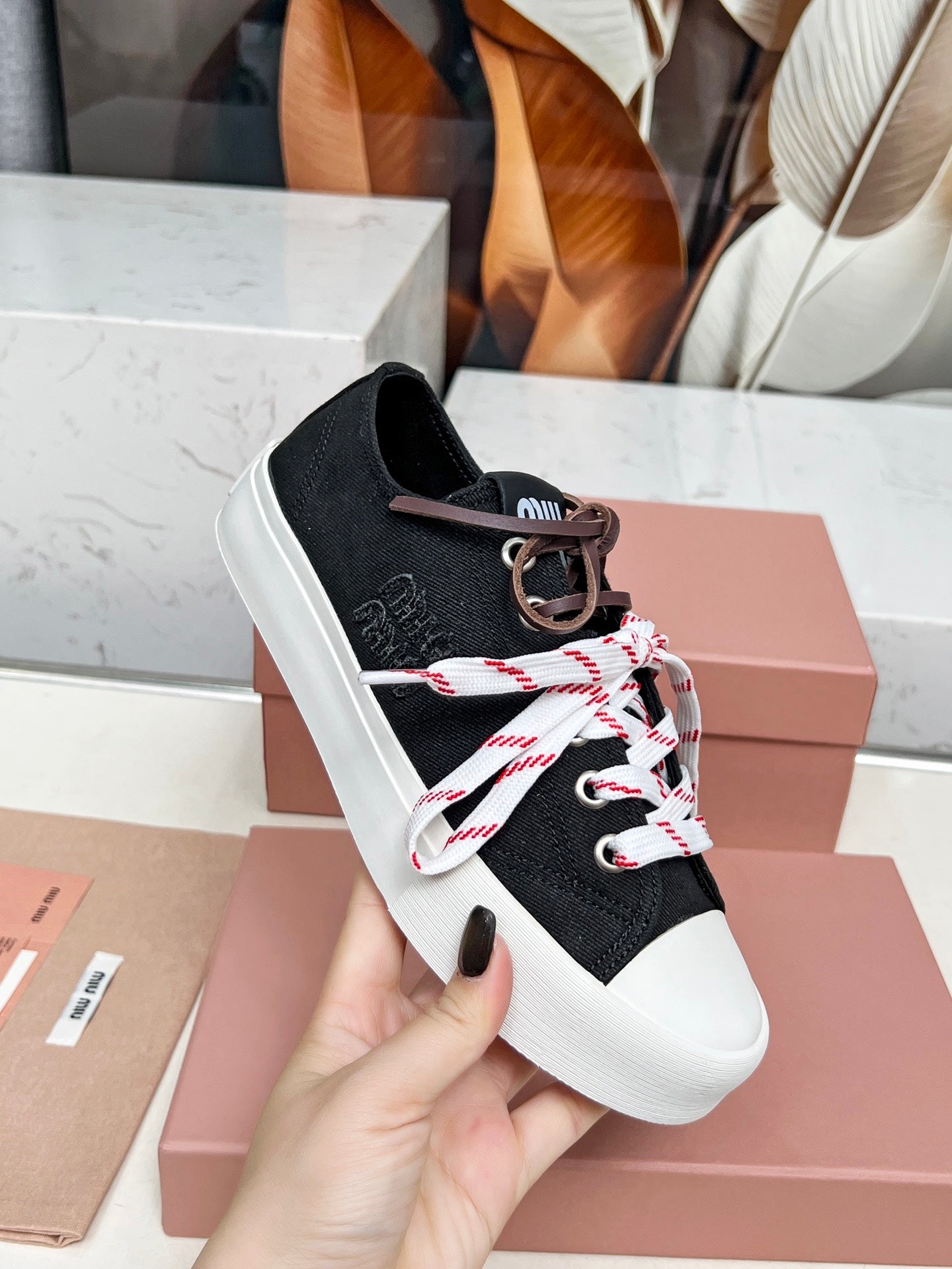 WASHED-DENIM SNEAKERS IN BLACK CANVAS WITH BROWN AND STRIPED LACES、mysite、Cacoeks