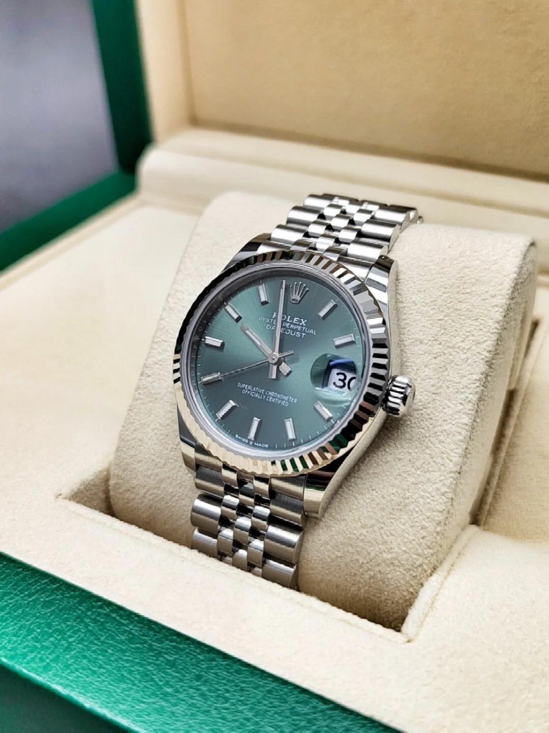 兼职  林炎: luxecystore