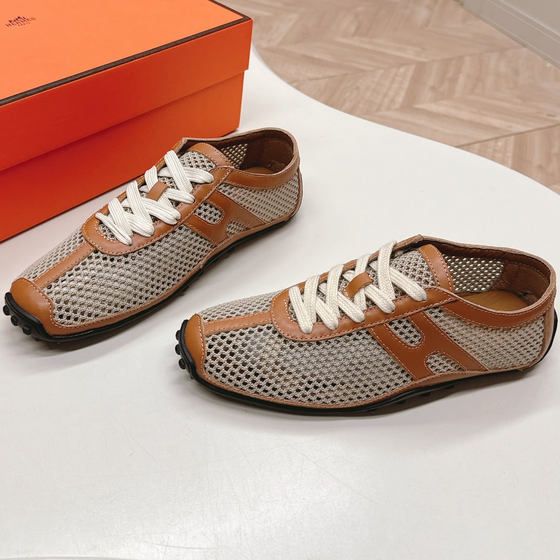 KIGA SNEAKER IN WHITE CROCHET KNIT AND BRONZE BROWN CALFSKIN、mysite、Cacoeks