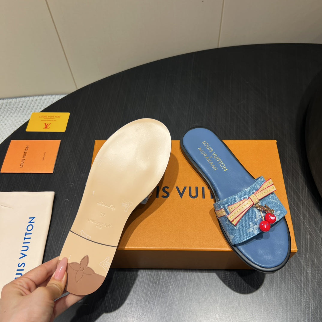 LV SLIDE SANDALS 25S IN BLUE DENIM AND CALFSKIN WITH CHERRY BLOSSOM BUCKLE、mysite、Cacoeks