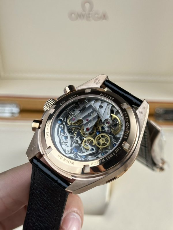 Đồng Hồ Omega SpeedMaster MoonWatch Chế Tác Mặt Đen Nhà Máy RM 44mm (2)
