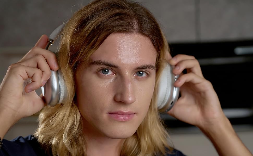 headphones with microphone