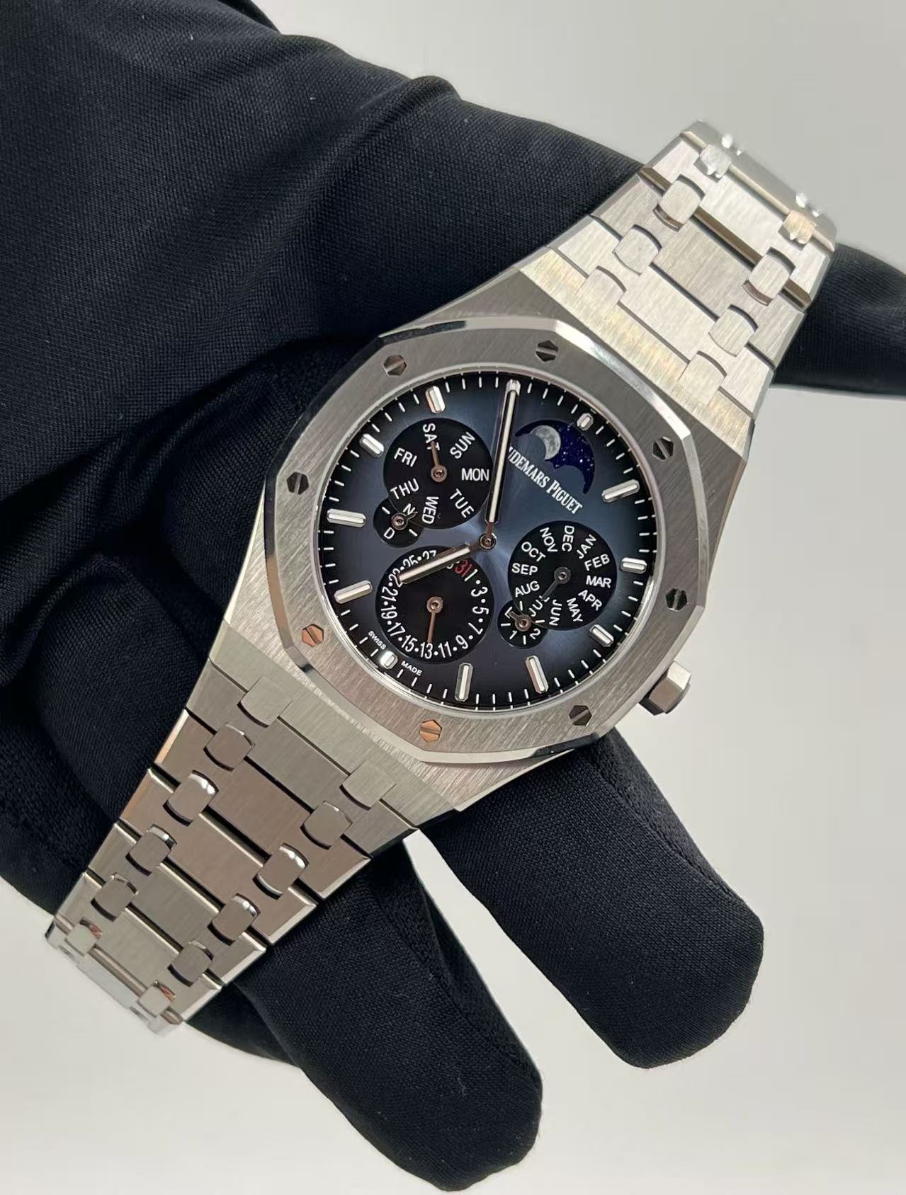 Audemars Piguet Royal Oak 26586TI.OO.1240TI.01 Super Clone Watch – 41mm Titanium Blue Dial Replica
