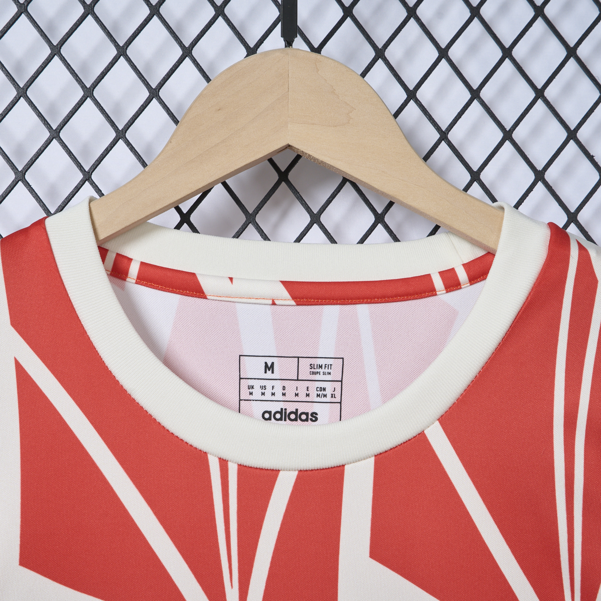 Higojerseys-Bayern Munich 24-25 Red Pre-Match Training Jersey - Fans Version