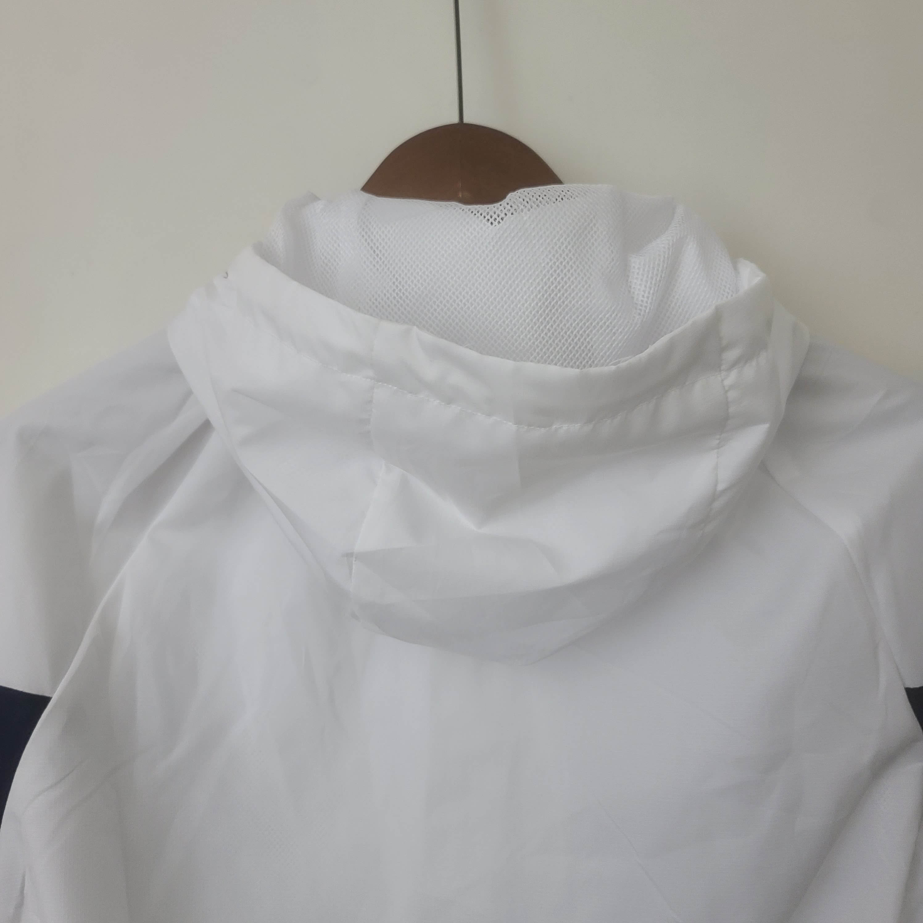 2022/2023 PSG Windbreaker White:football jersey mysite: unitedjerseyfootball 邓江浪:football