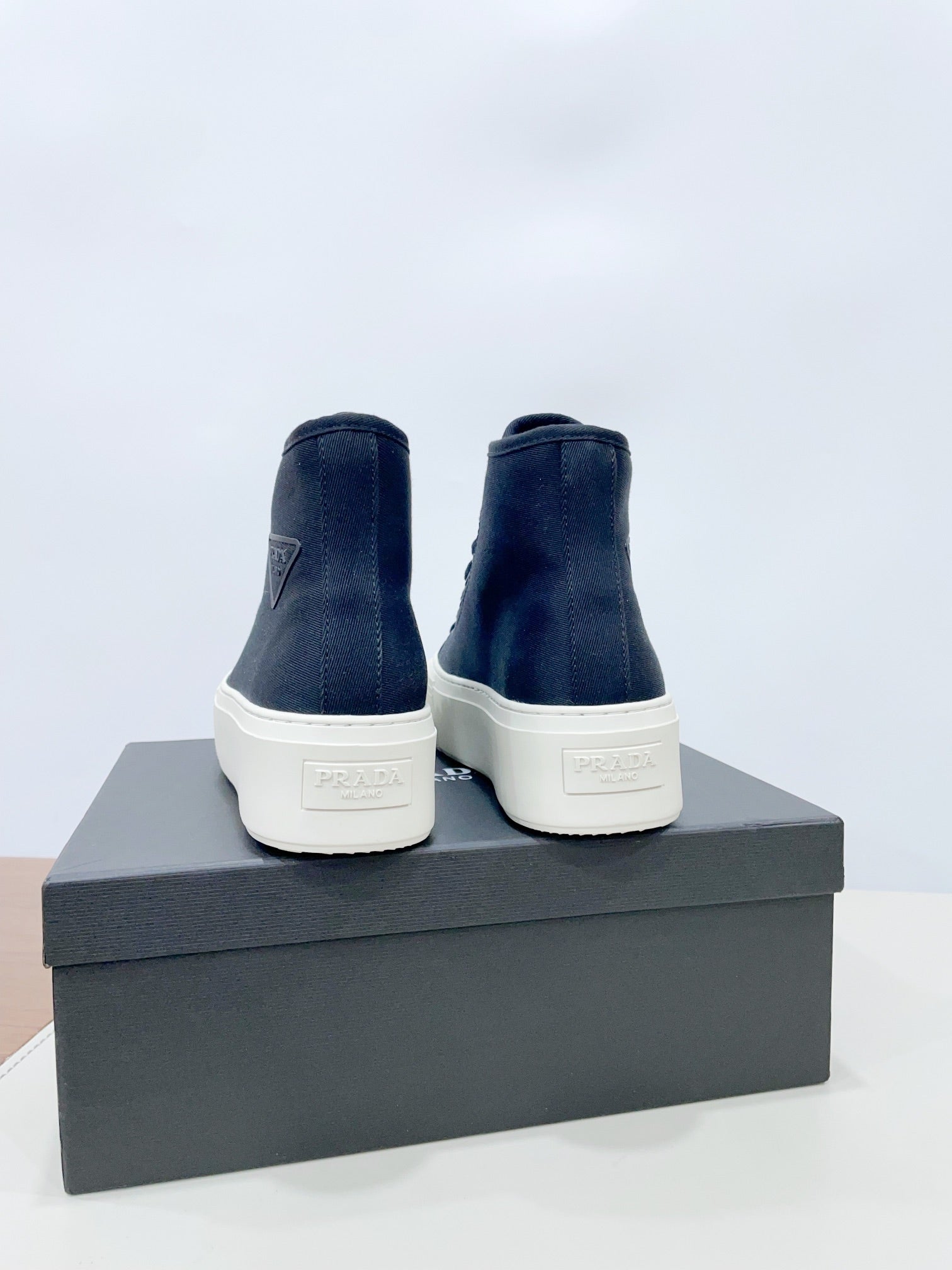 HIGH-TOP SEANKERS IN SPACE BLUE CANVAS、mysite、Cacoeks